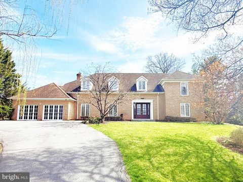 Photo of 9809 Hall Road, POTOMAC, MD 20854 (MLS # MDMC2223398)