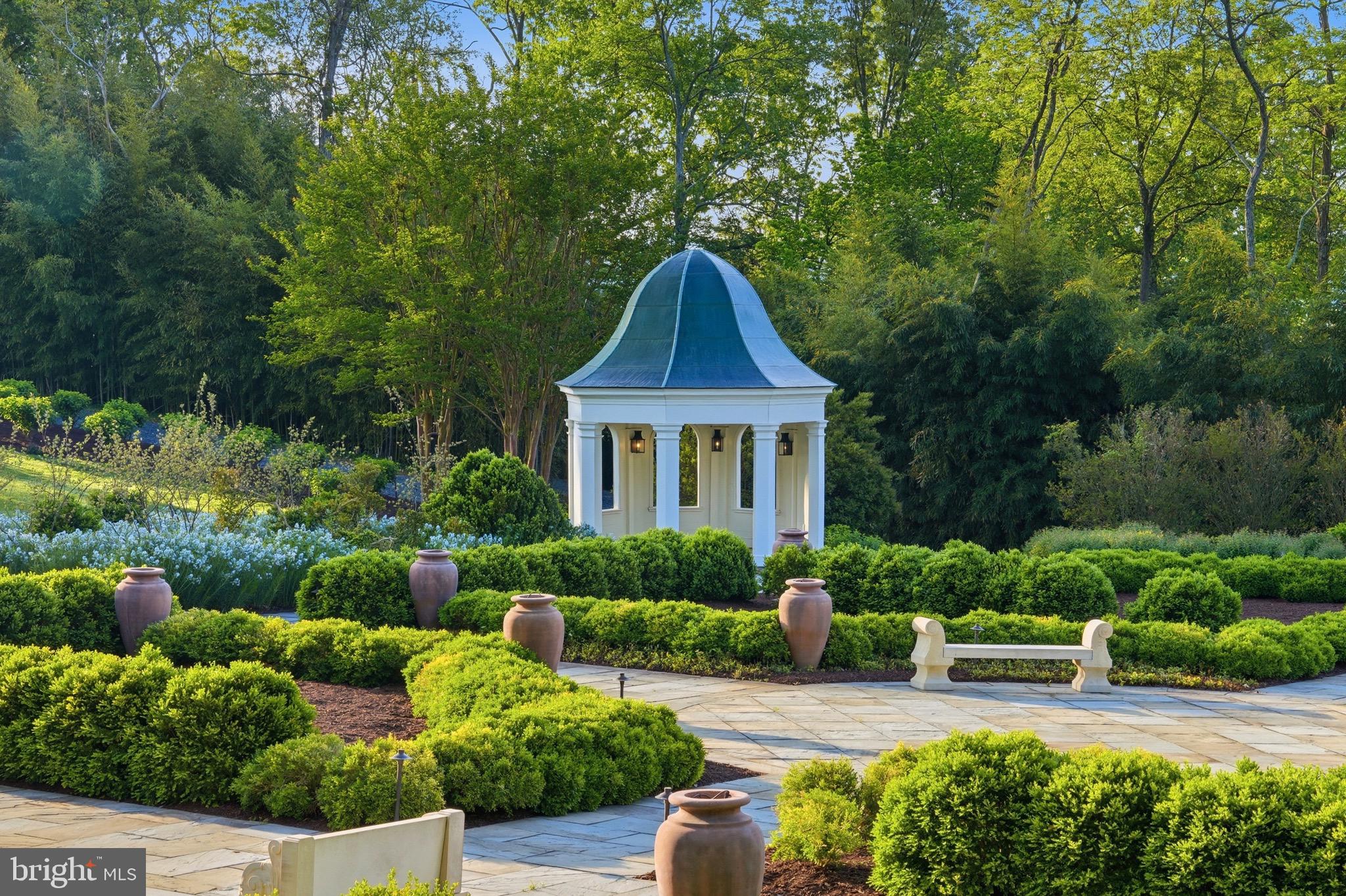 WELLINGTON - Residential