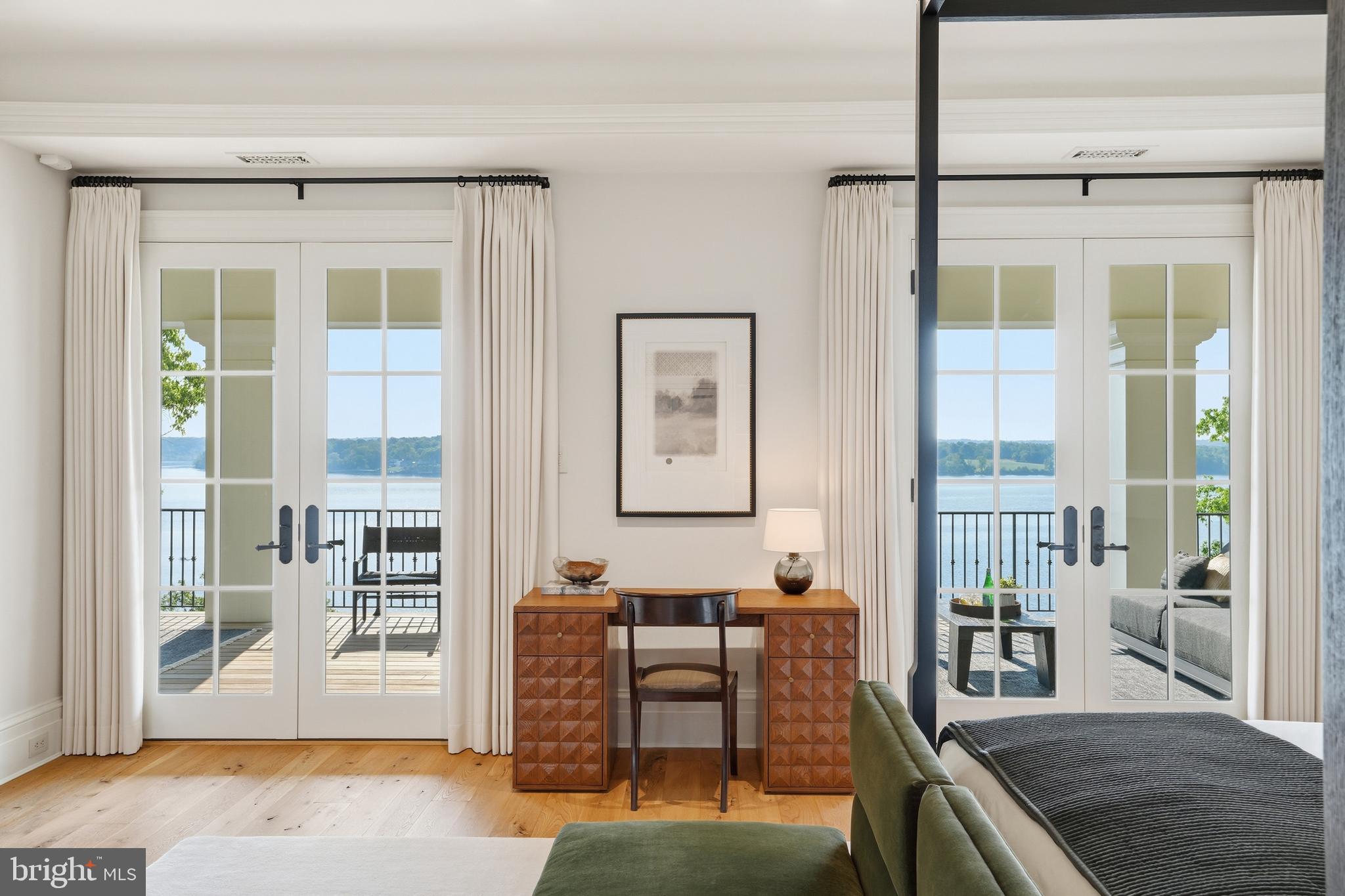 WELLINGTON - Residential
