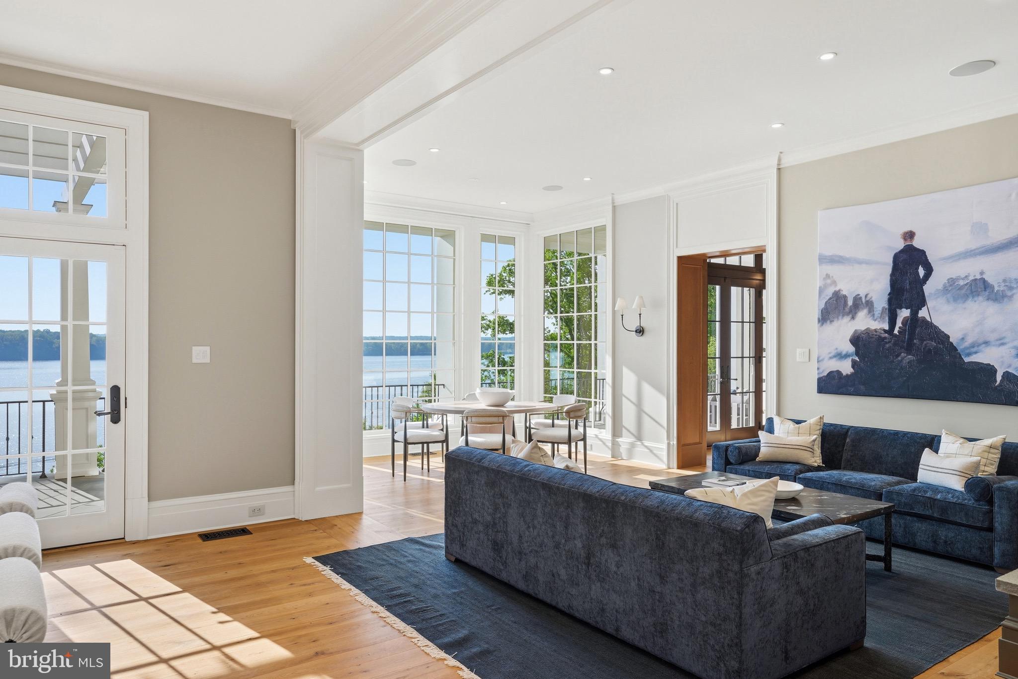 WELLINGTON - Residential