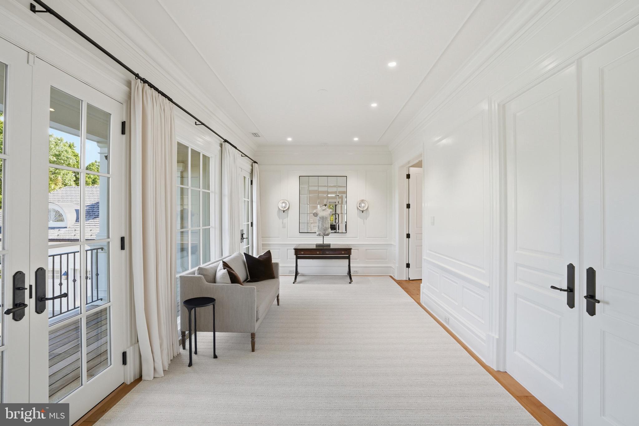 WELLINGTON - Residential