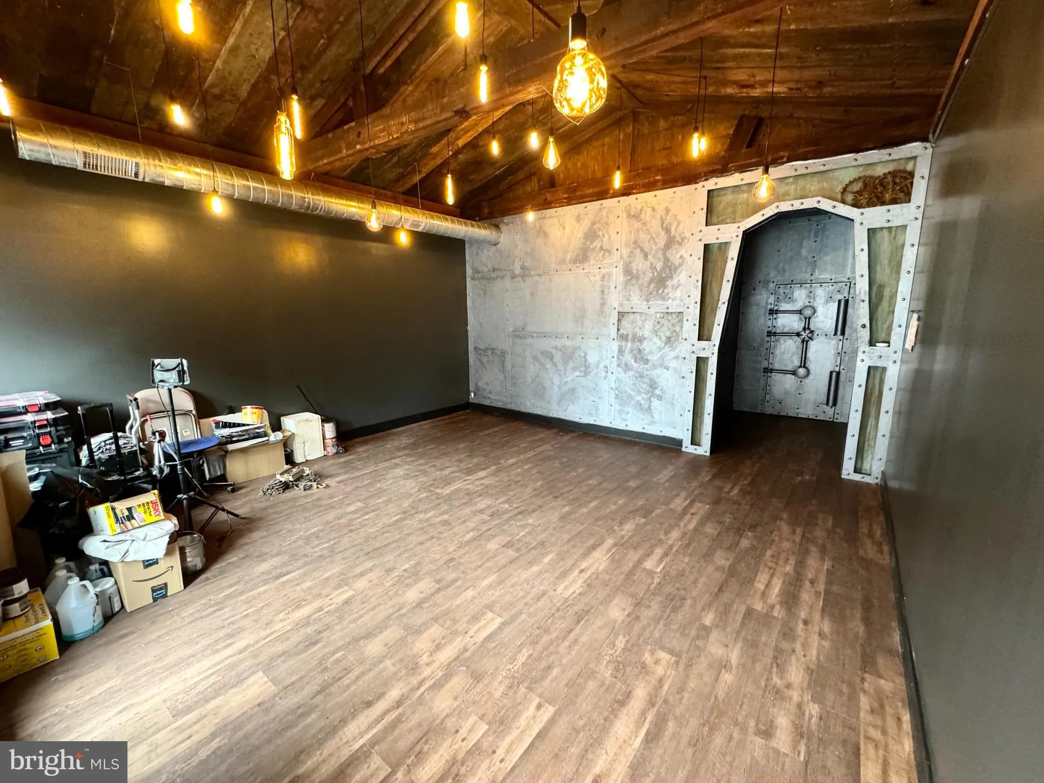 Manheim, Pennsylvania 17545, United States, ,Commercial,Active,43781