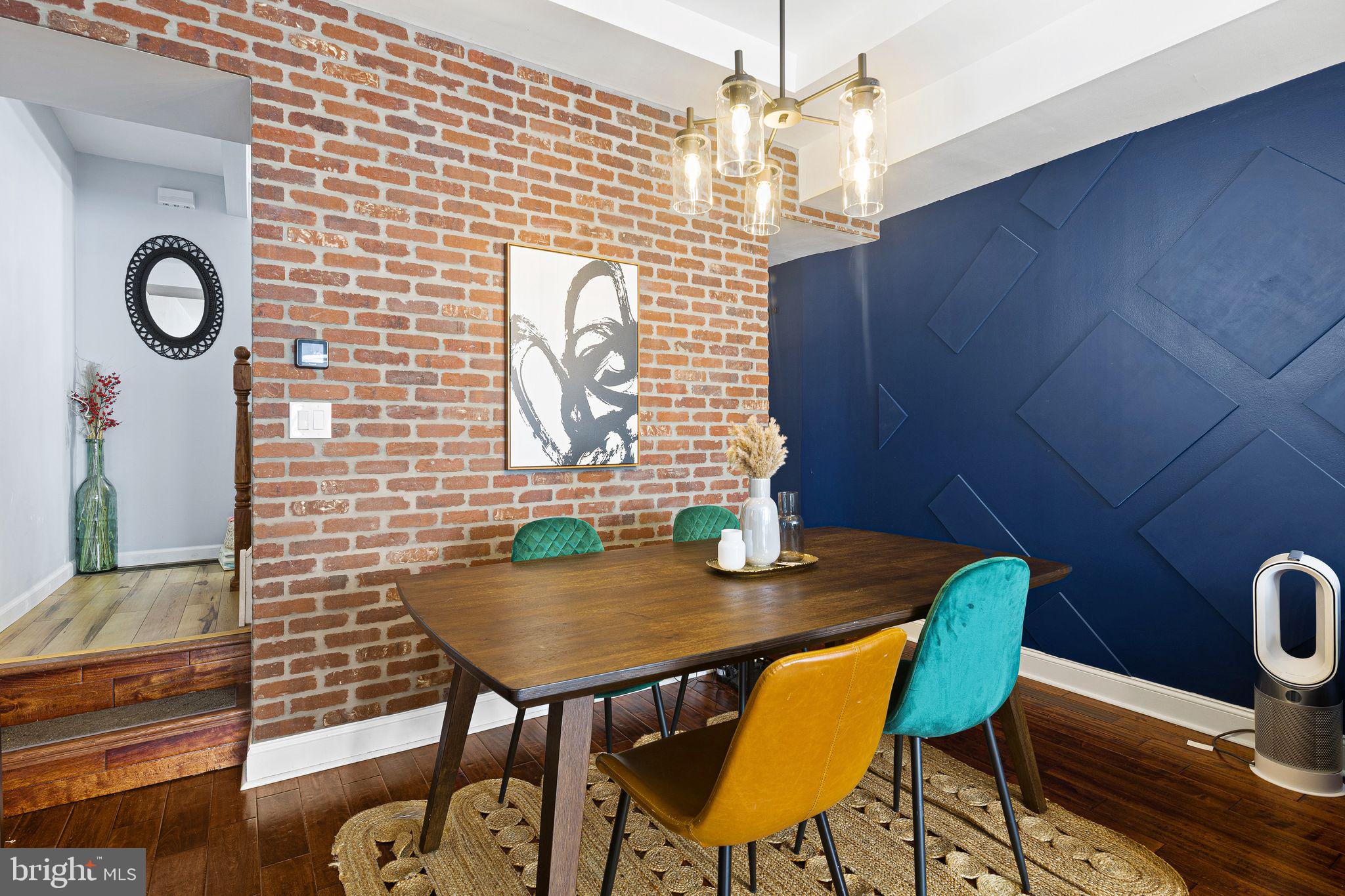806 S 8TH