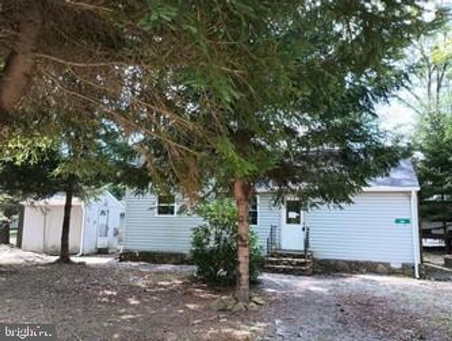 2BR/1BA Cabin near Mount Storm Lake on .23 acre.  Fireplace, Laundry/Utility Shed, Hot Tub Shed with Fireplace.

Eligible for Freddie Mac's First Look Initiative - Owner-Occupant Bids Only through 09/15/2025.