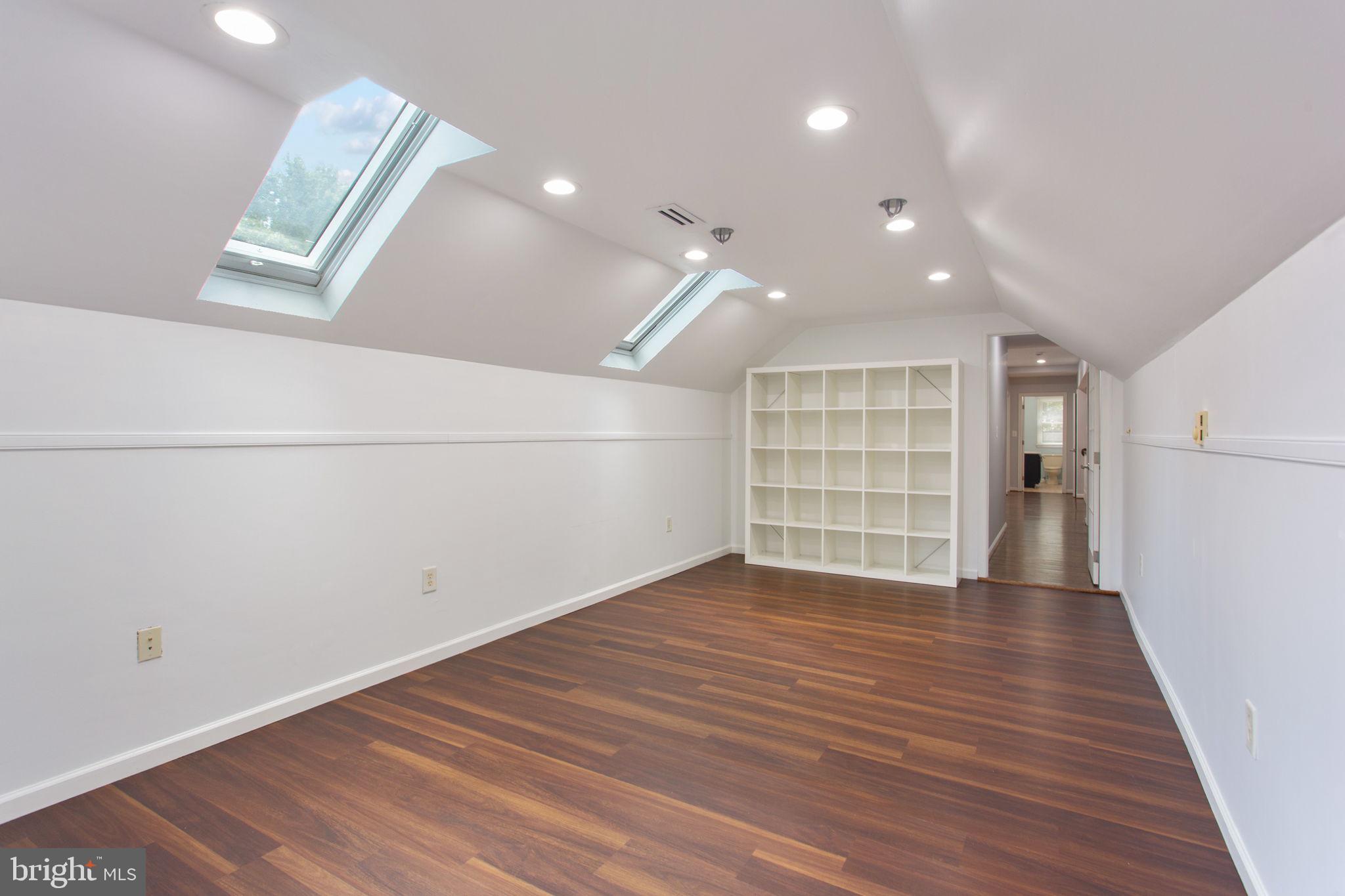 SAYBROOKE - Residential