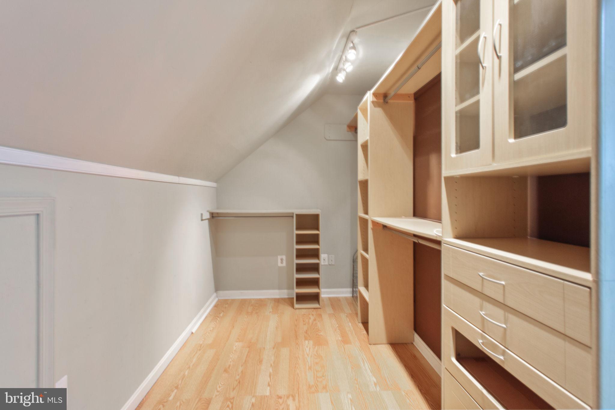 SAYBROOKE - Residential