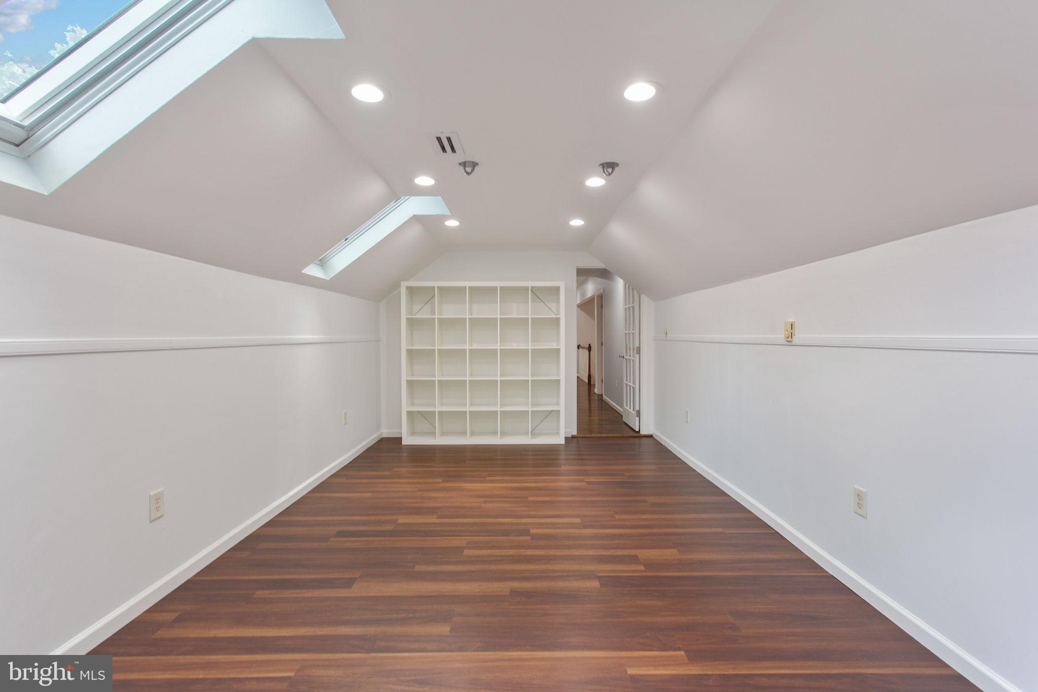 SAYBROOKE - Residential