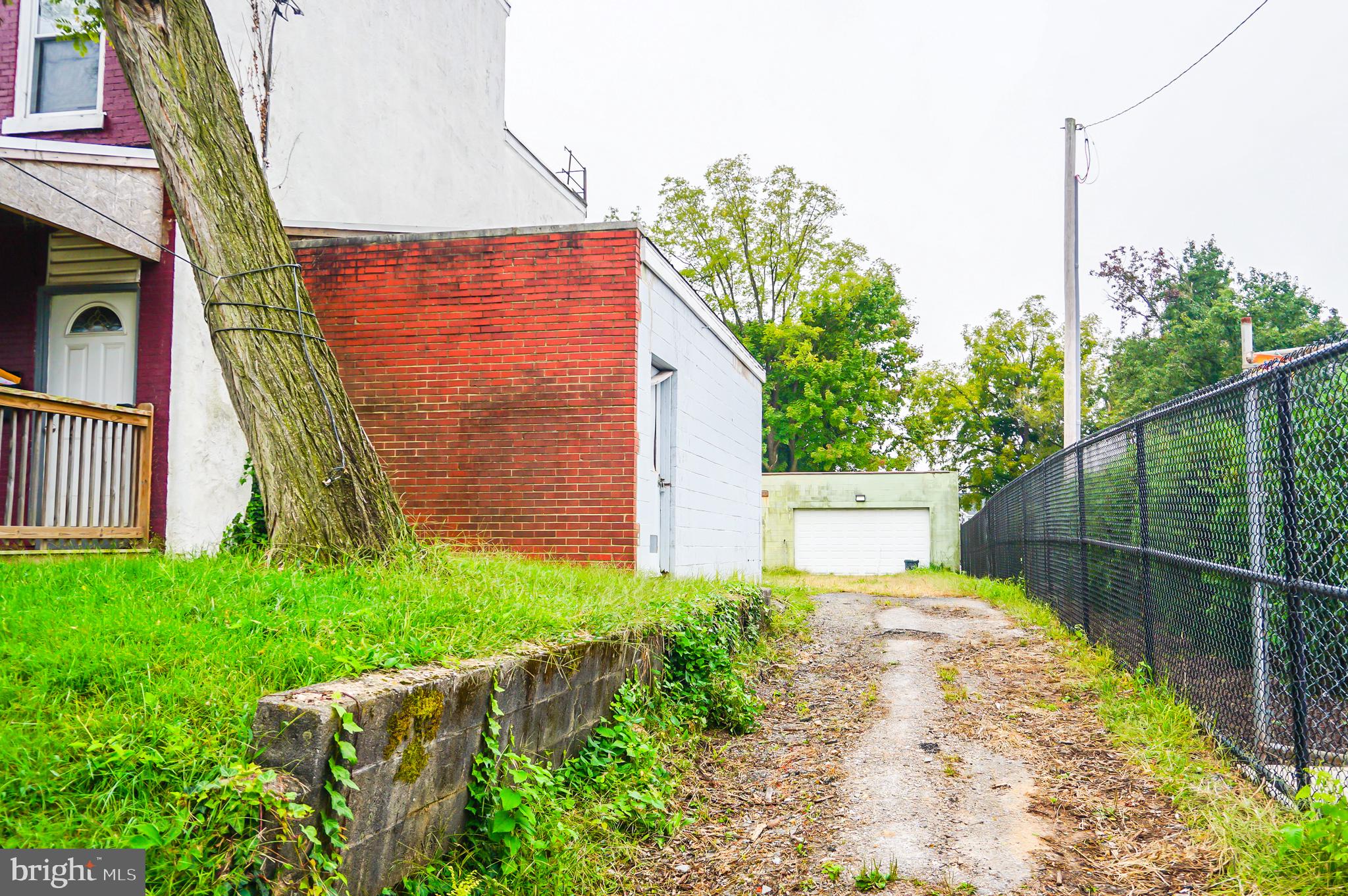 412 W 30TH STREET