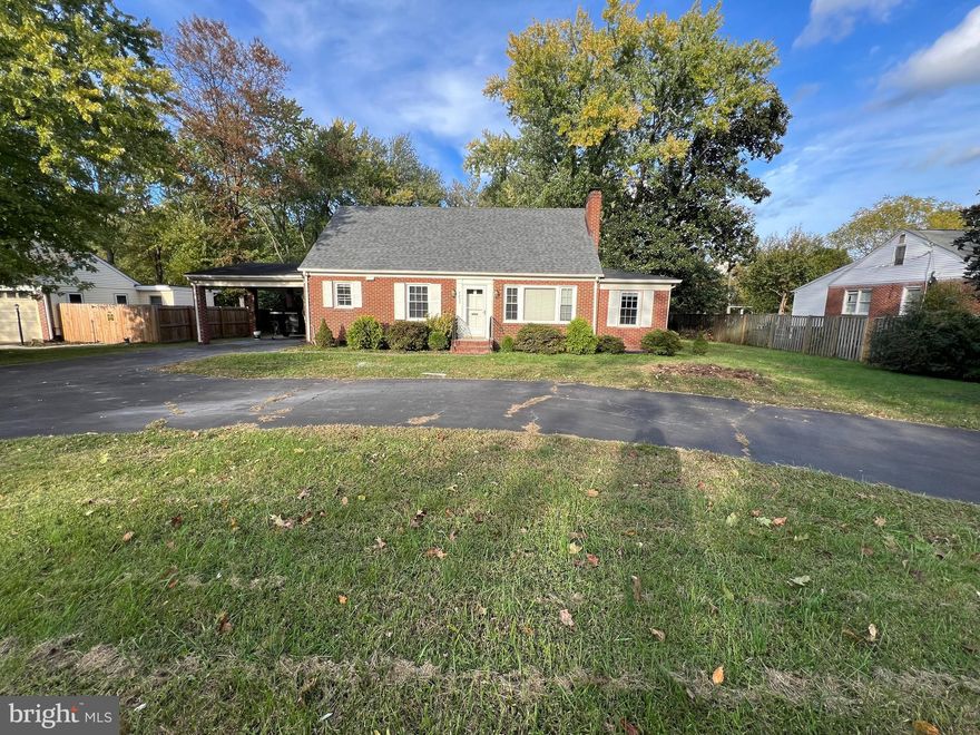 NICELY RENOVATED PROPERTY ON MAIN SUDLEY ROAD IN MANASSAS, LARGE BACKYARD AS WELL!!