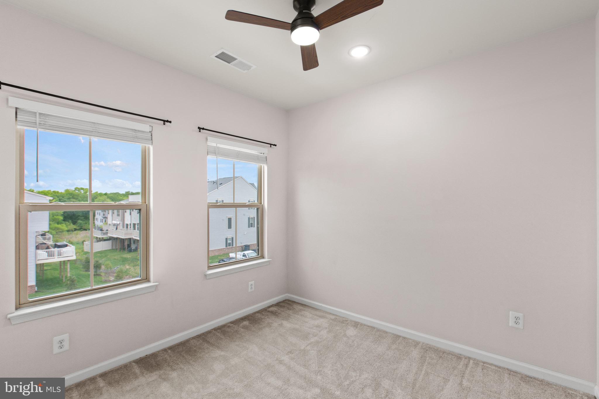 PARKSIDE - Residential