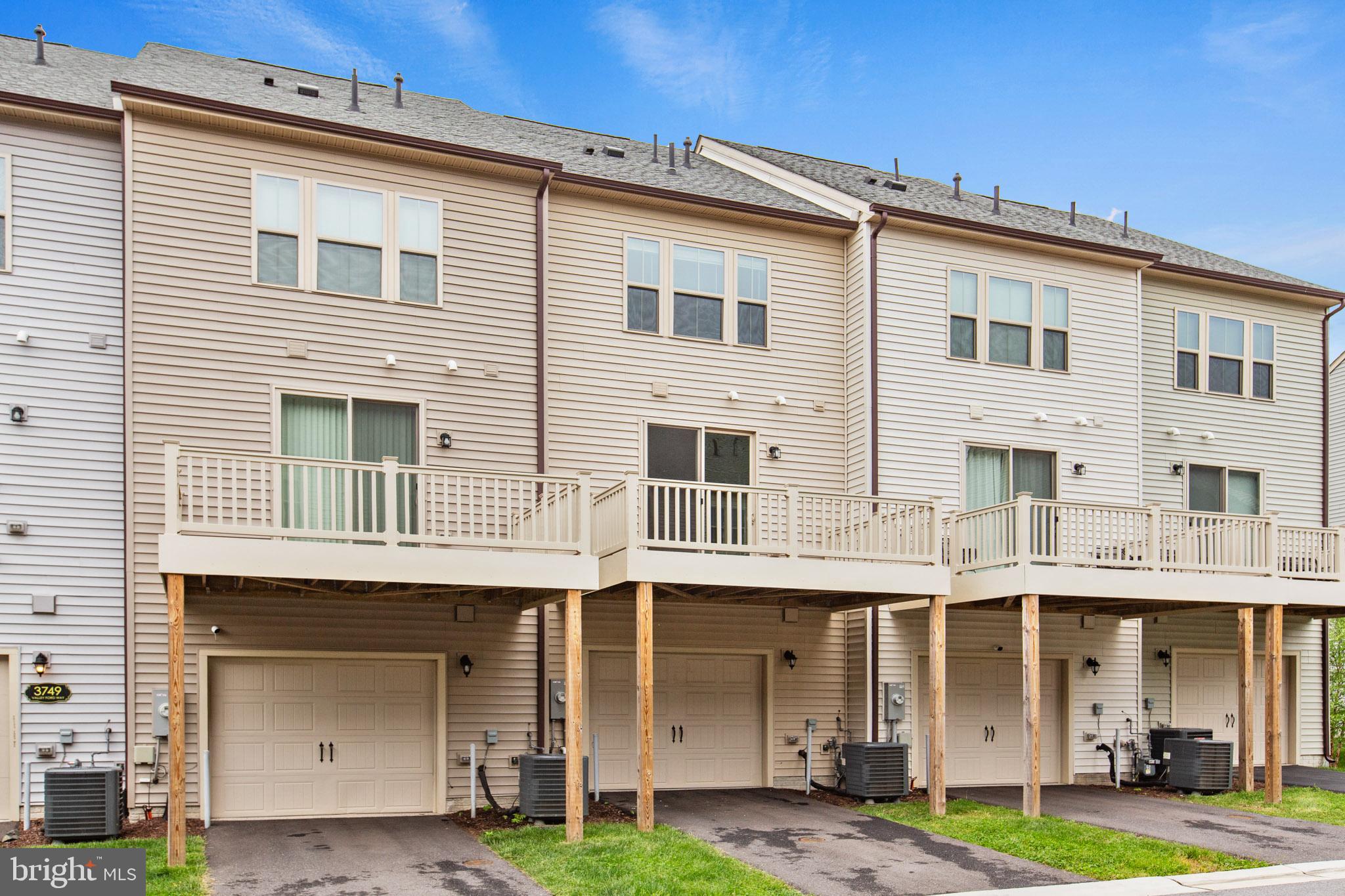 PARKSIDE - Residential