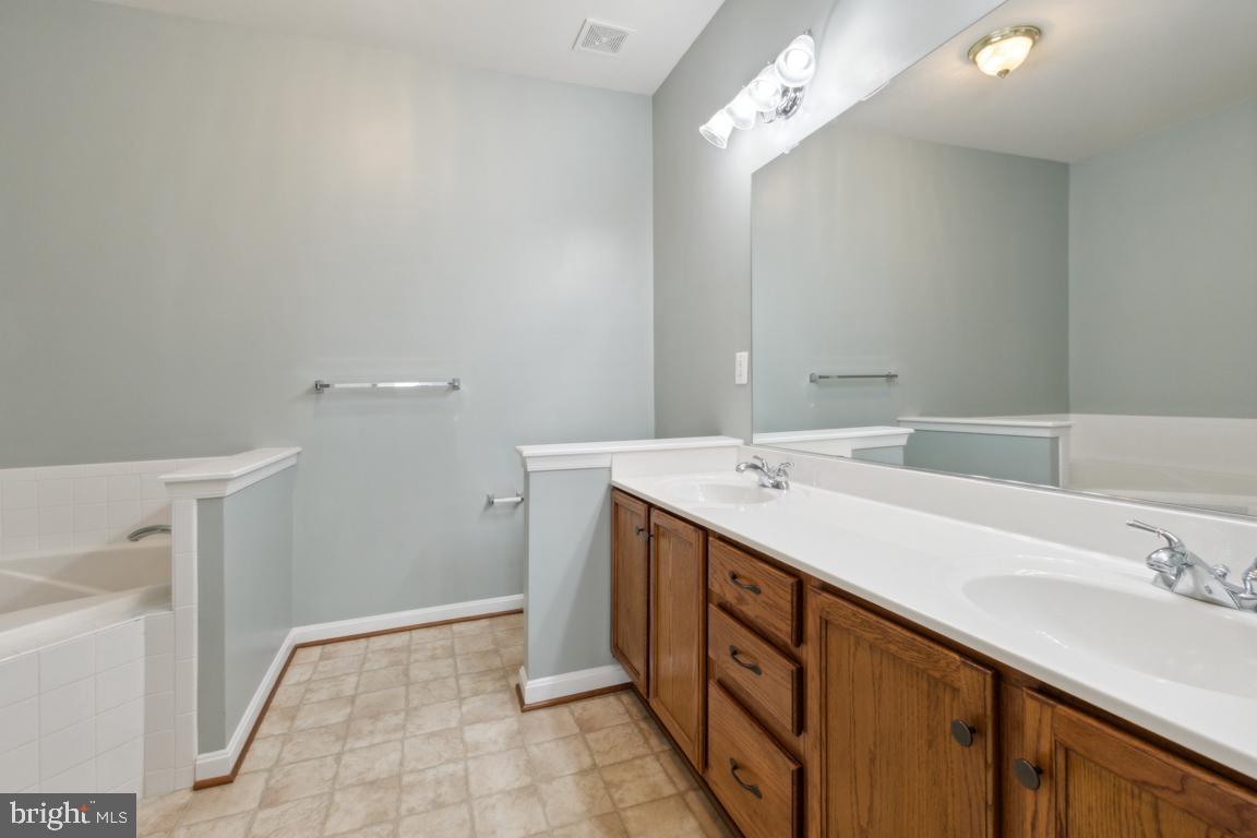 MILL CREEK - Residential