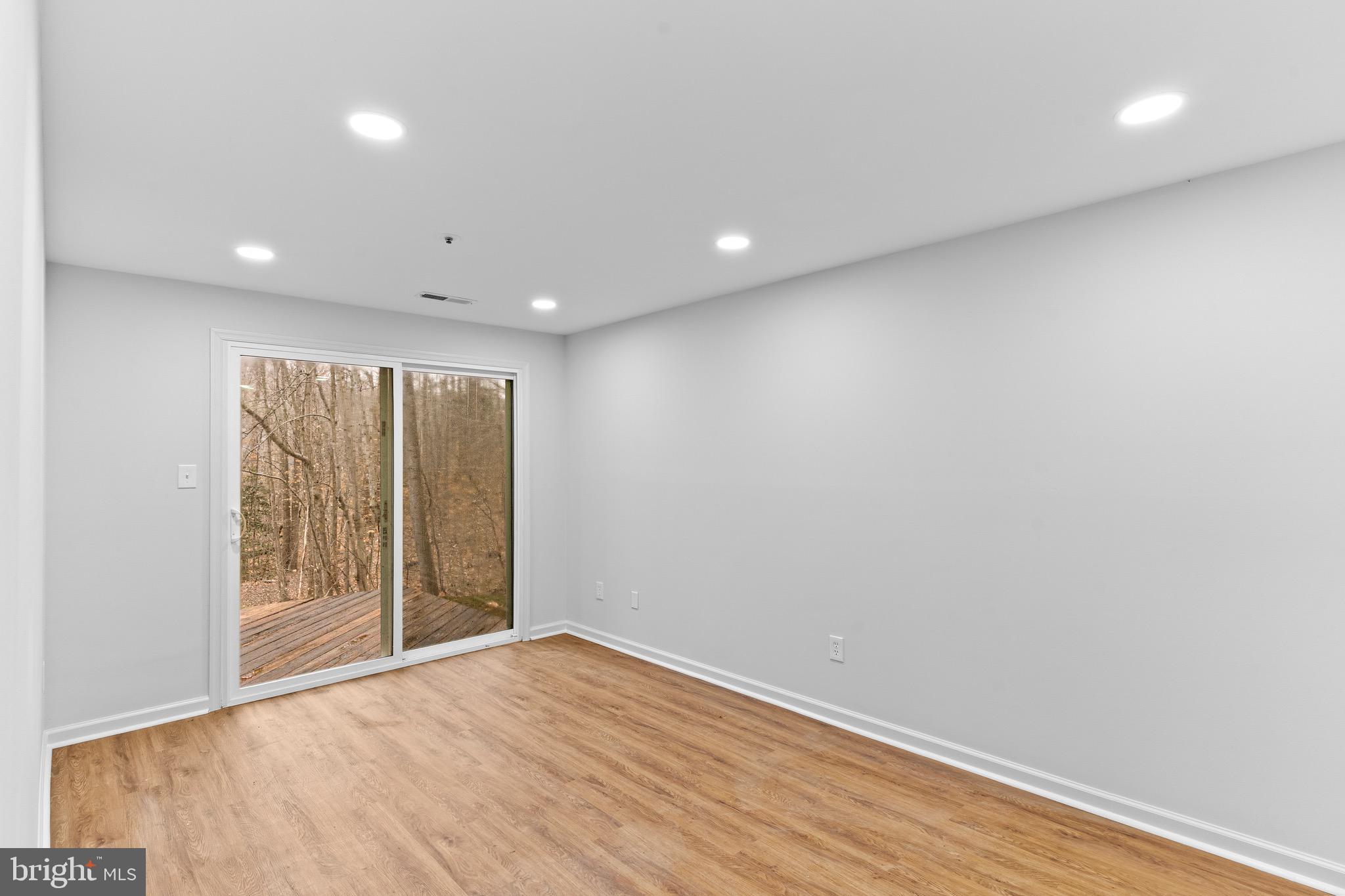 LANDINGS POINT CONDO - Residential