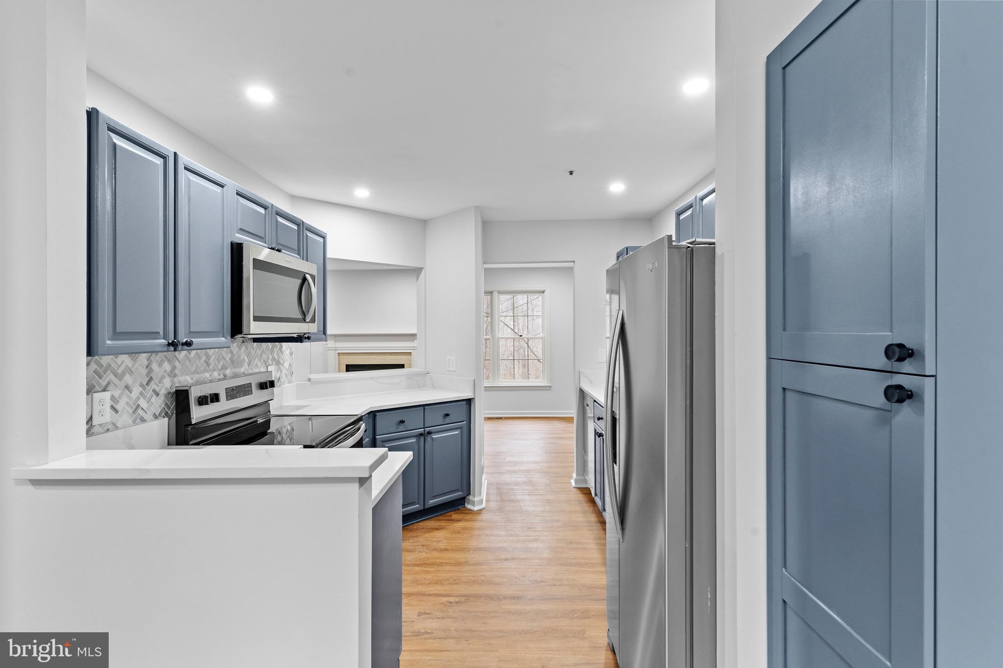 LANDINGS POINT CONDO - Residential