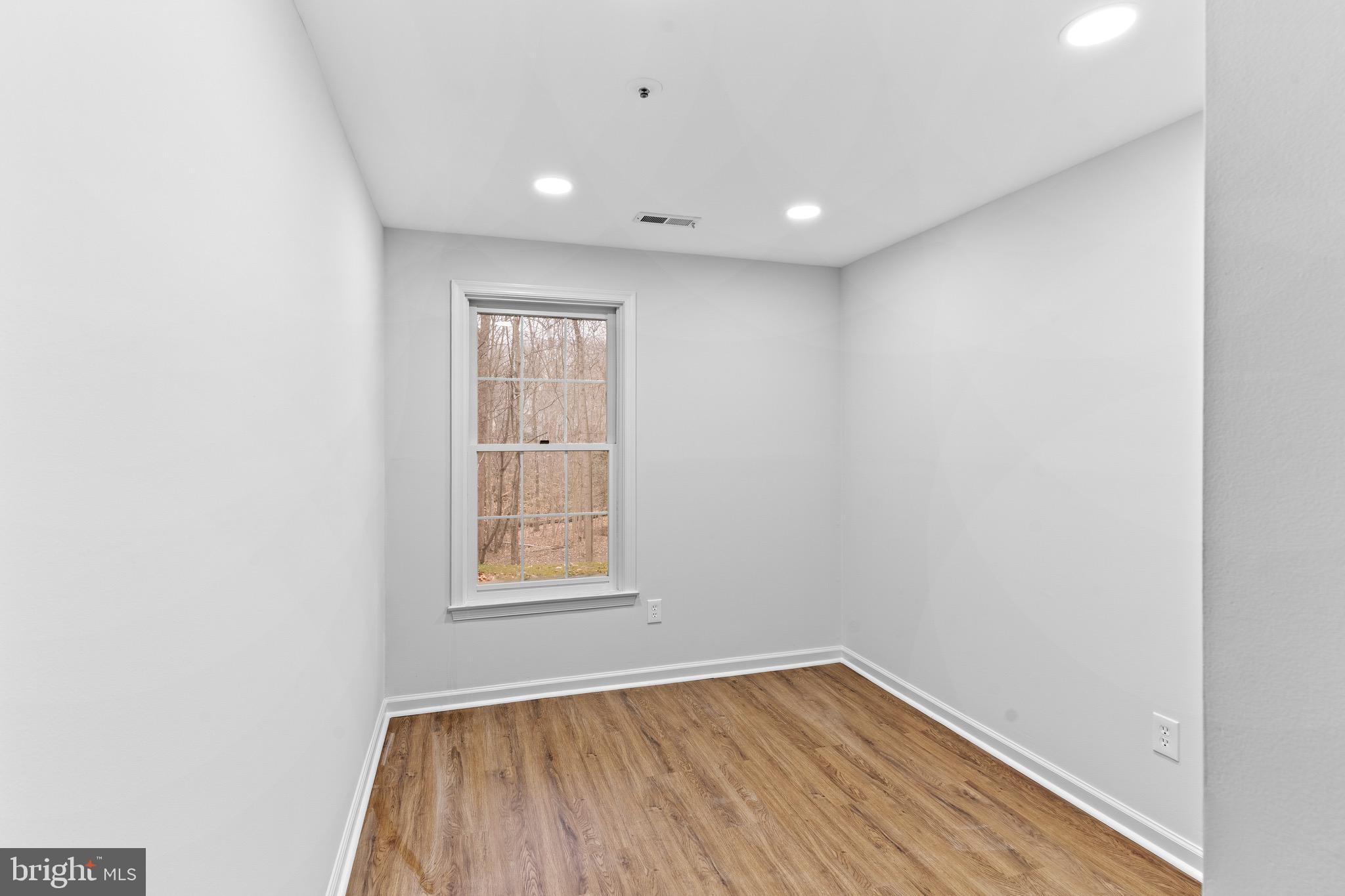 LANDINGS POINT CONDO - Residential