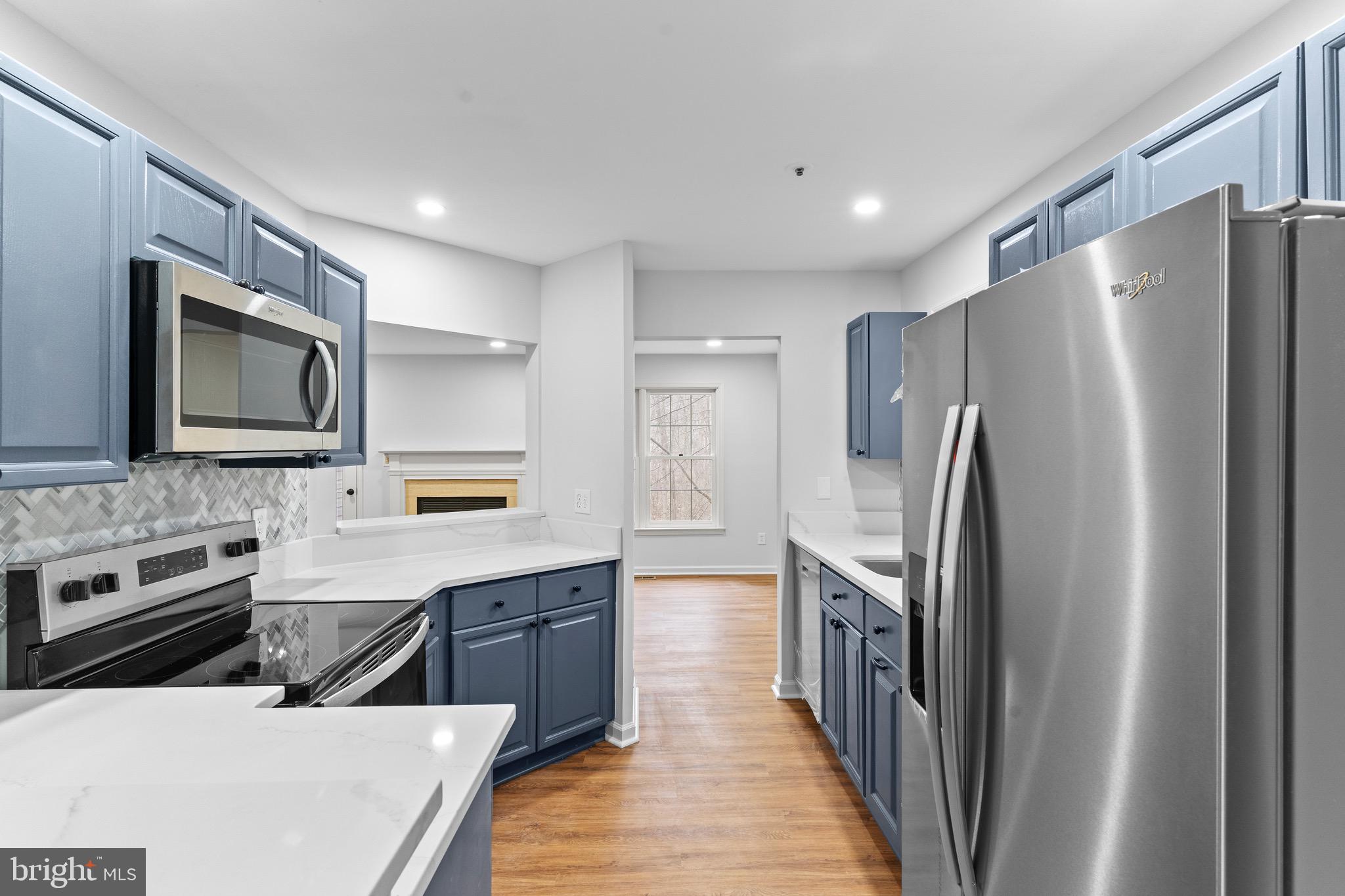 LANDINGS POINT CONDO - Residential