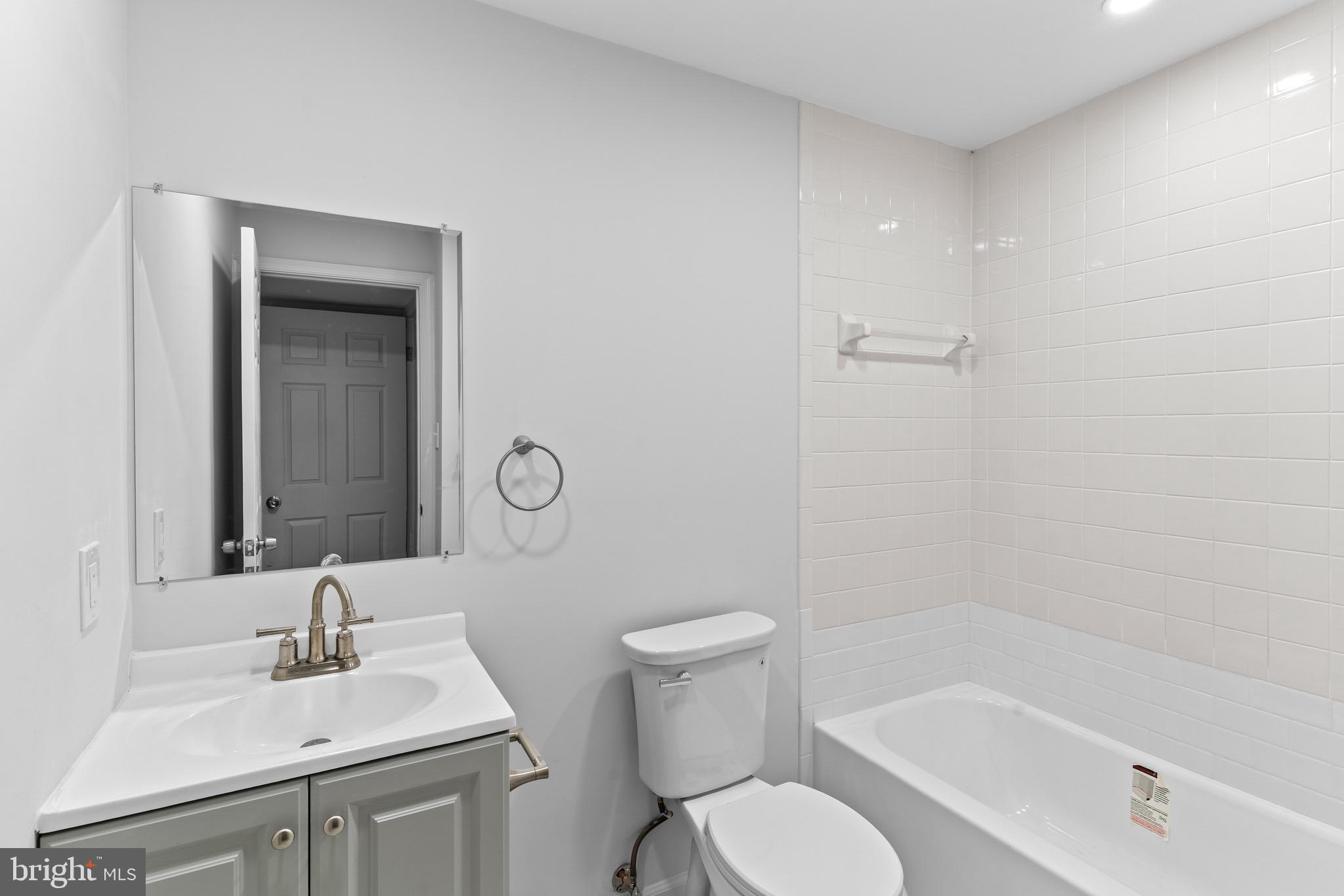 LANDINGS POINT CONDO - Residential