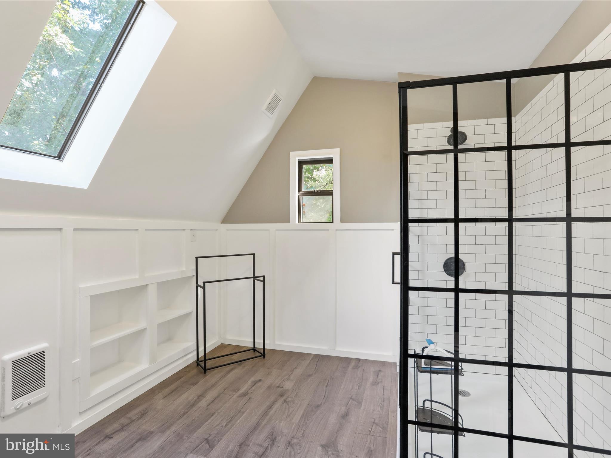 GLENWOOD FOREST - Residential