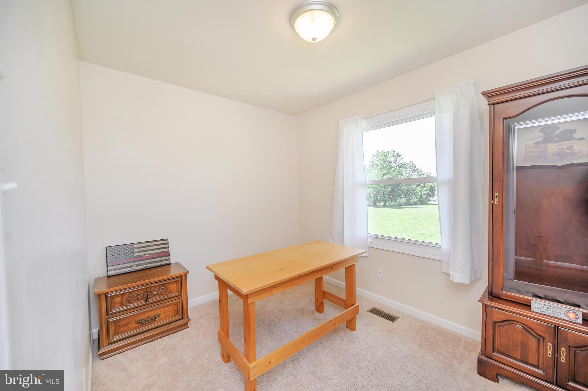 HOLLY CORNER - Residential