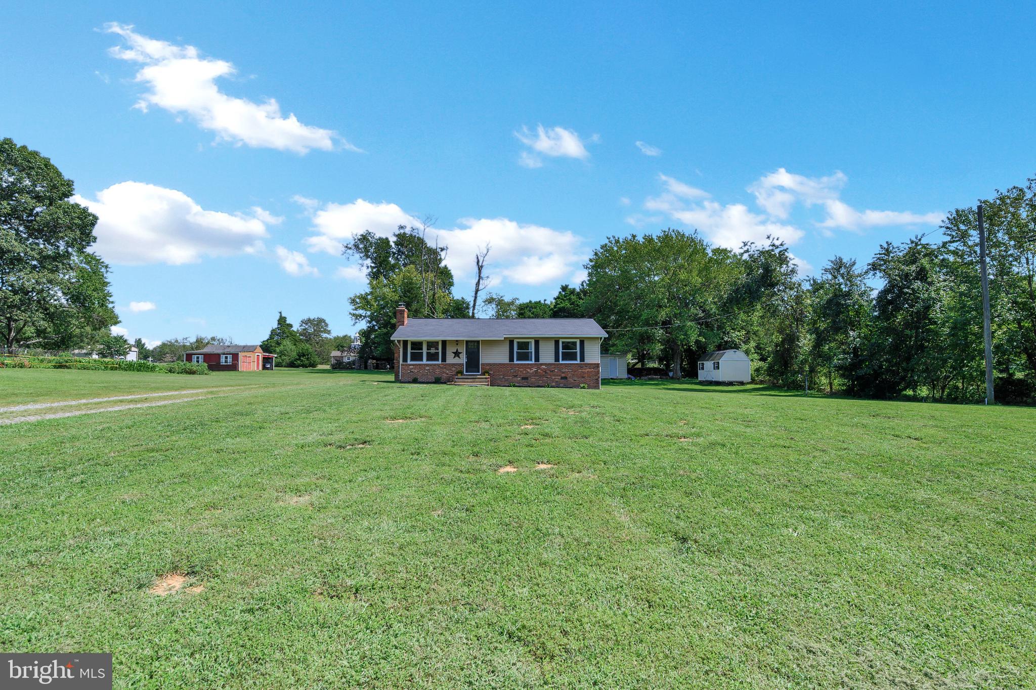 HOLLY CORNER - Residential