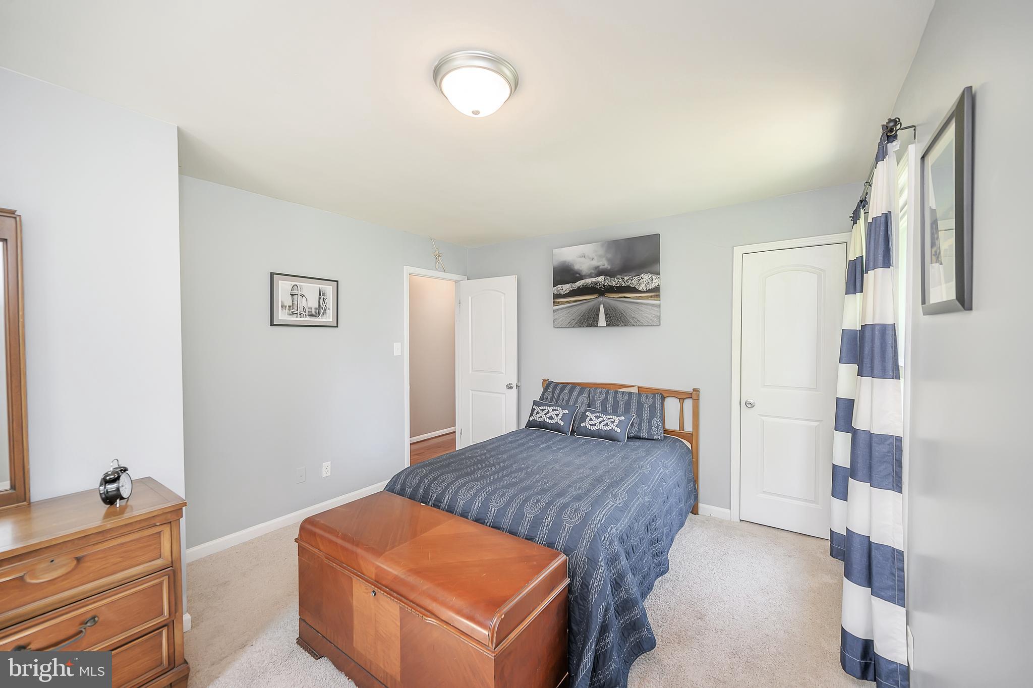 HOLLY CORNER - Residential