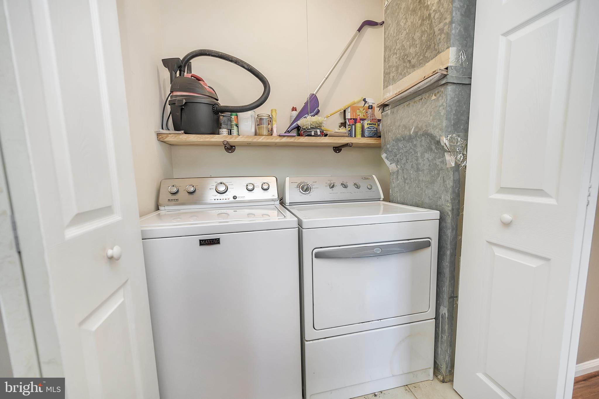 HOLLY CORNER - Residential