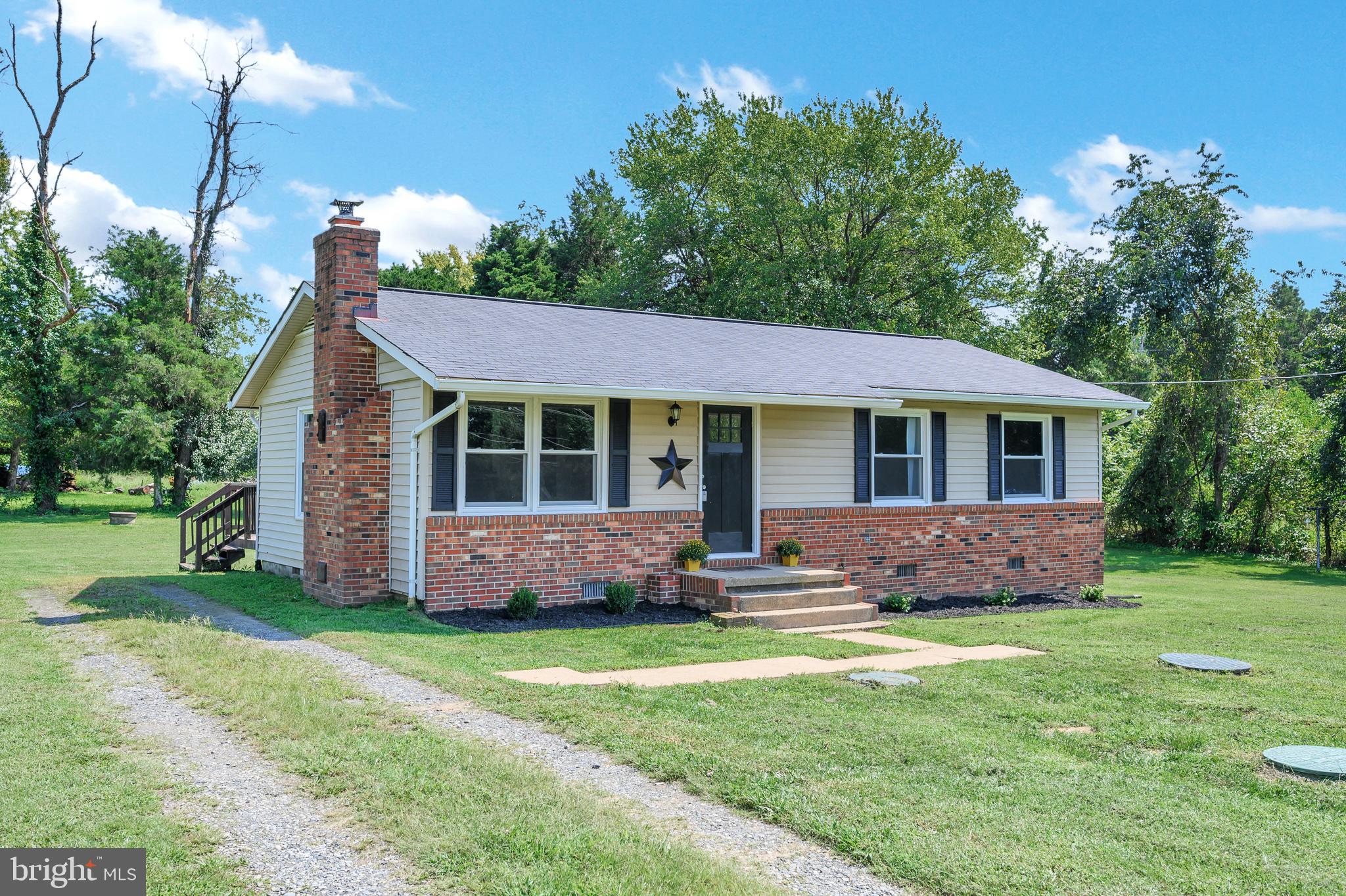 HOLLY CORNER - Residential