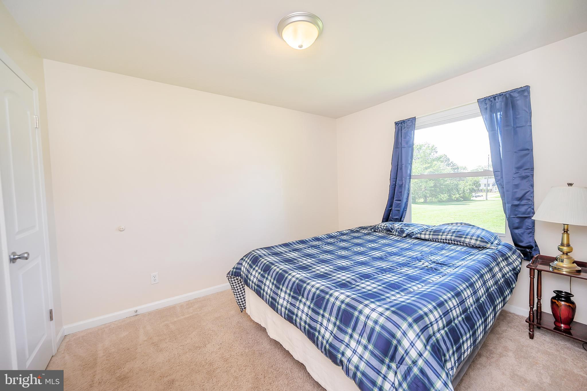 HOLLY CORNER - Residential