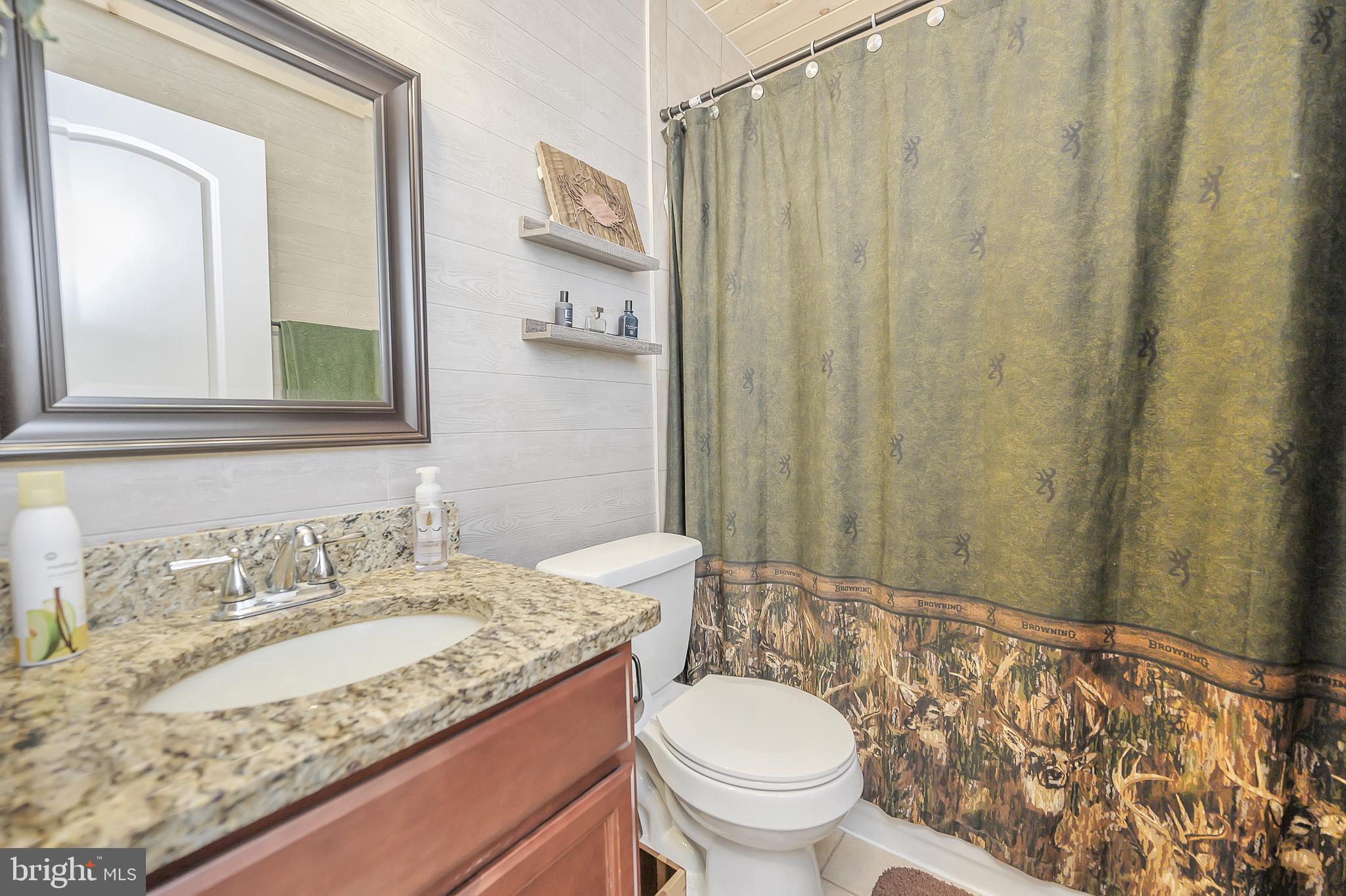 HOLLY CORNER - Residential