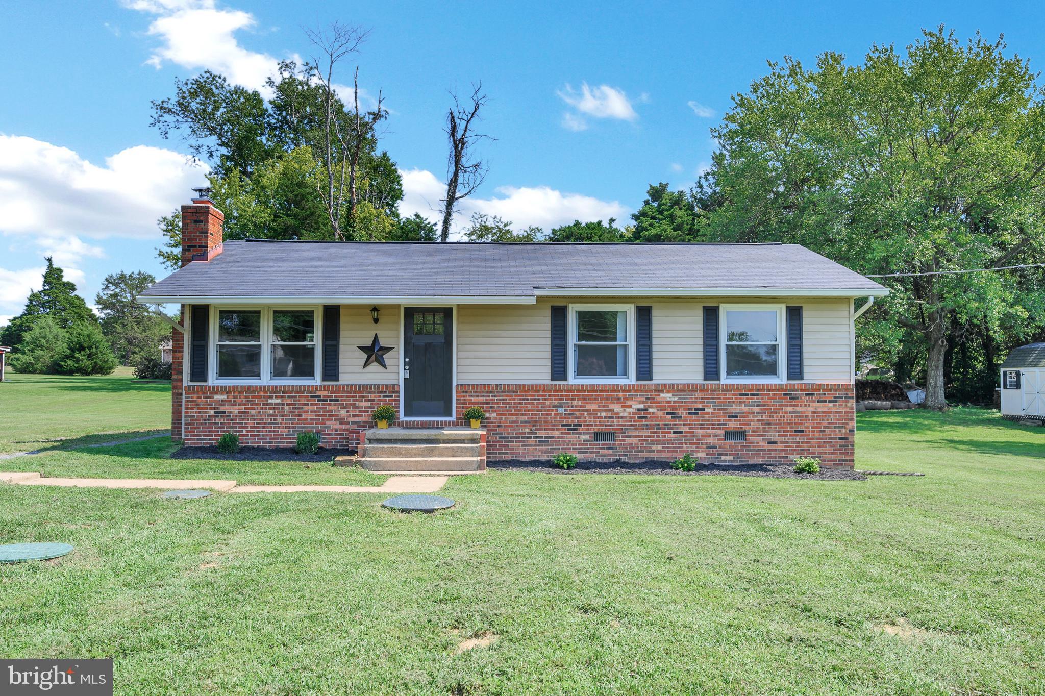 HOLLY CORNER - Residential