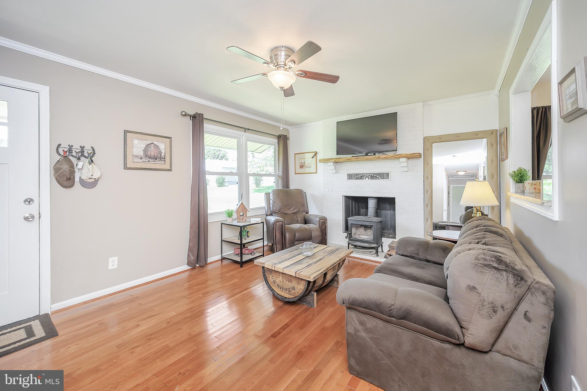 HOLLY CORNER - Residential