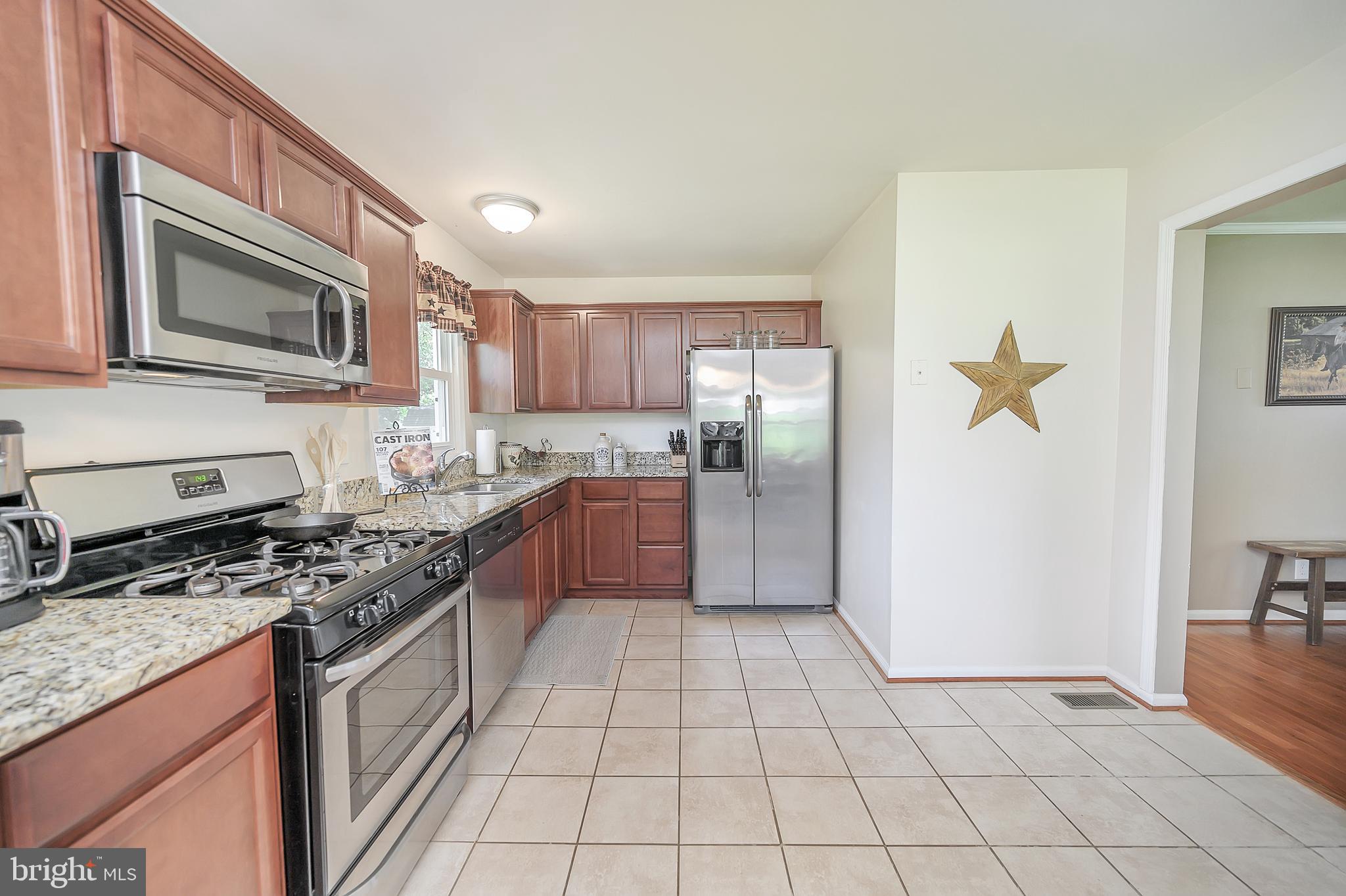 HOLLY CORNER - Residential