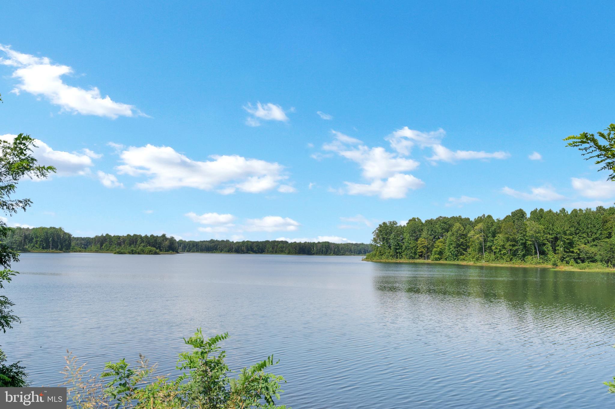 HOLLY CORNER - Residential