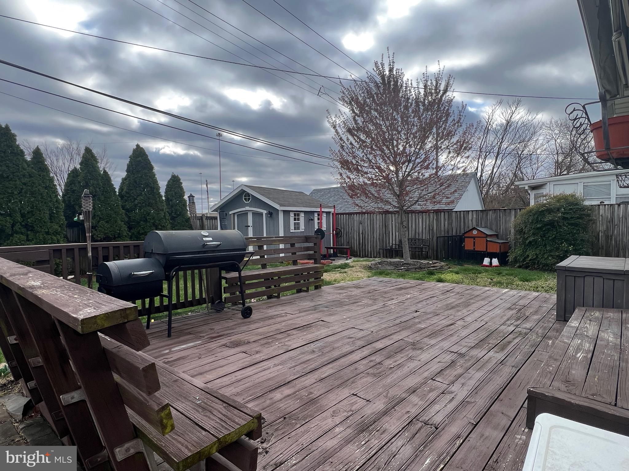 LOGAN VILLAGE - Residential