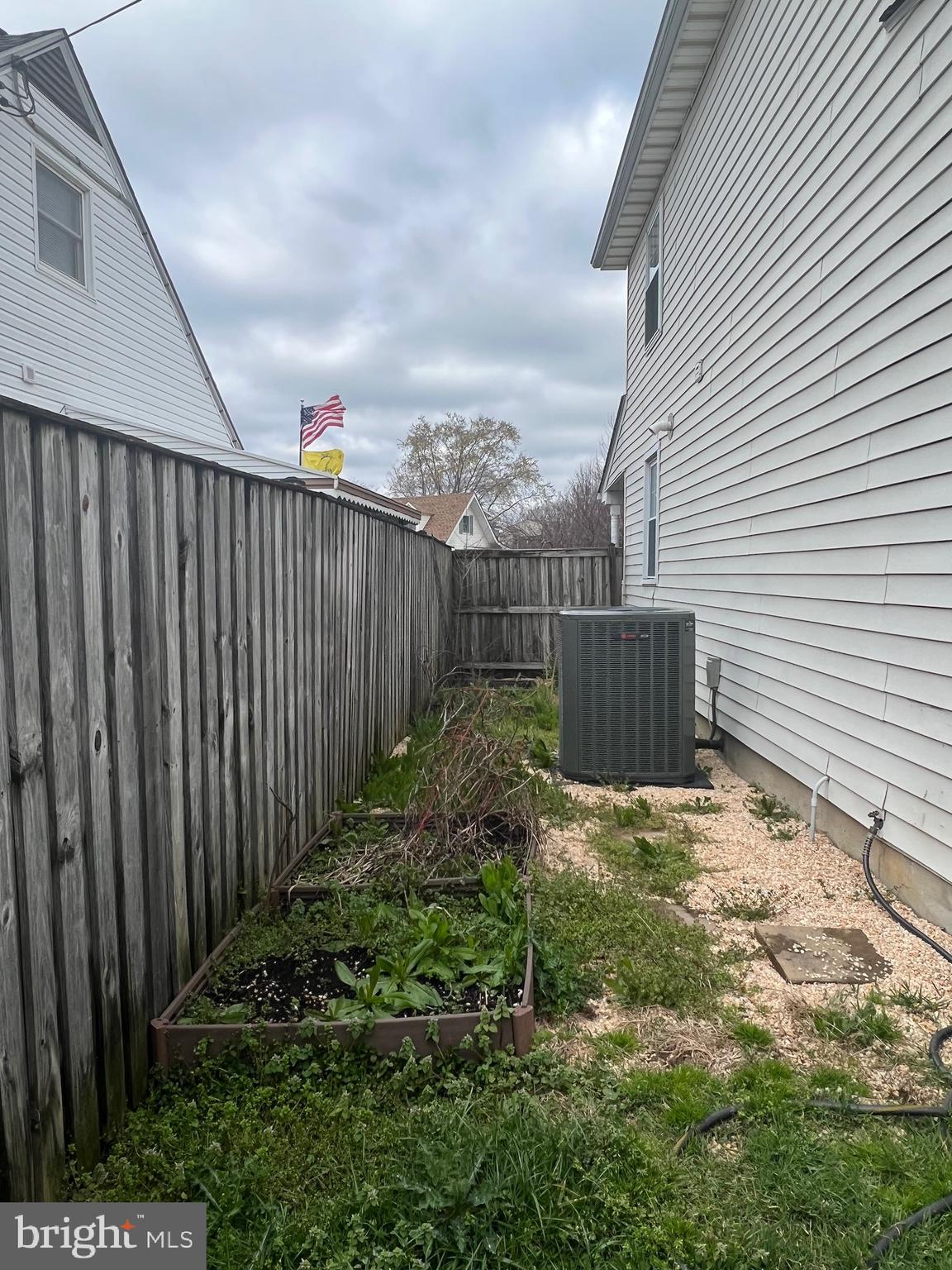 LOGAN VILLAGE - Residential