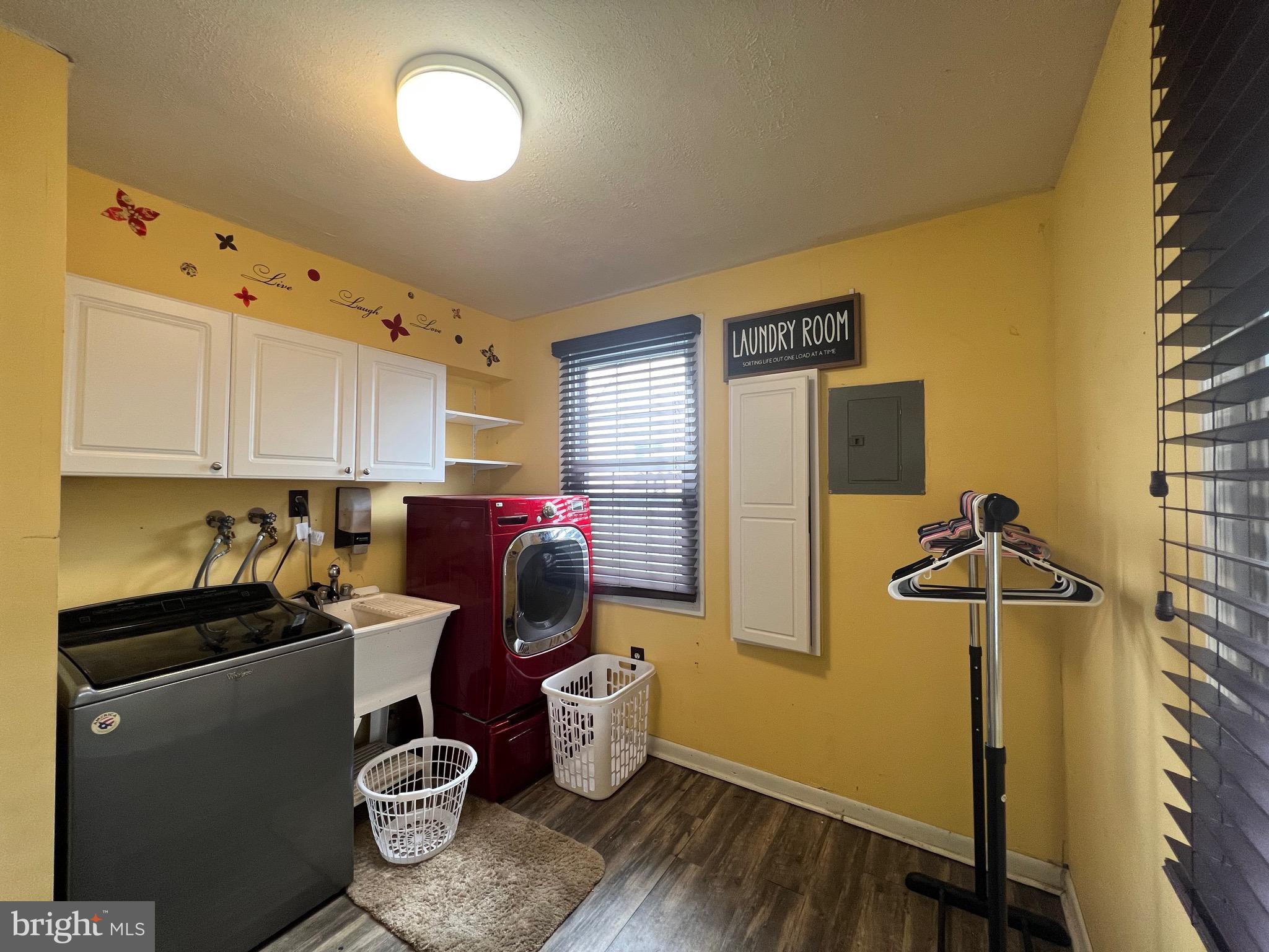 LOGAN VILLAGE - Residential