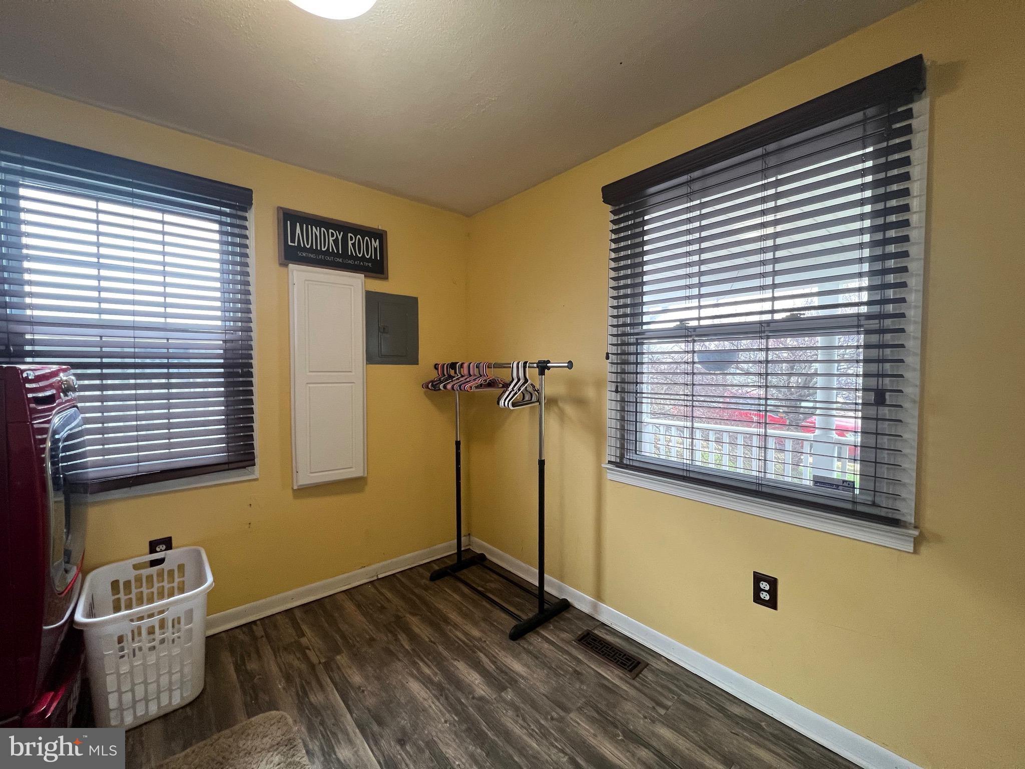 LOGAN VILLAGE - Residential