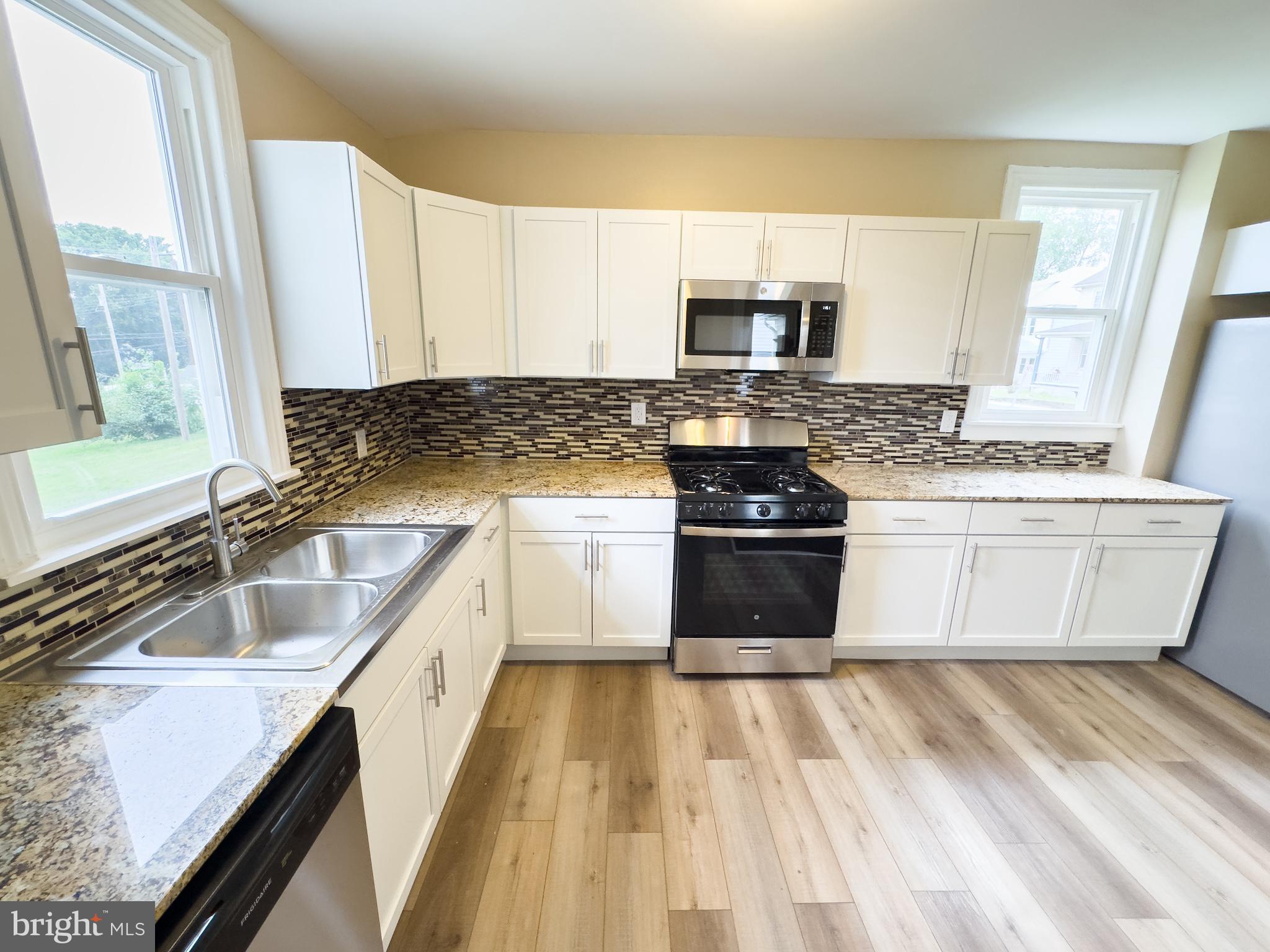 MT WOLF - Residential