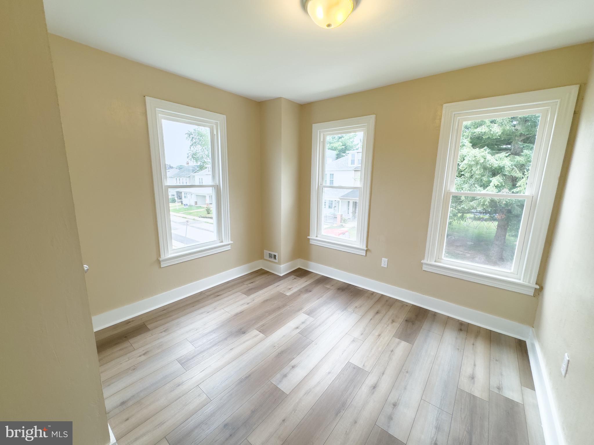 MT WOLF - Residential