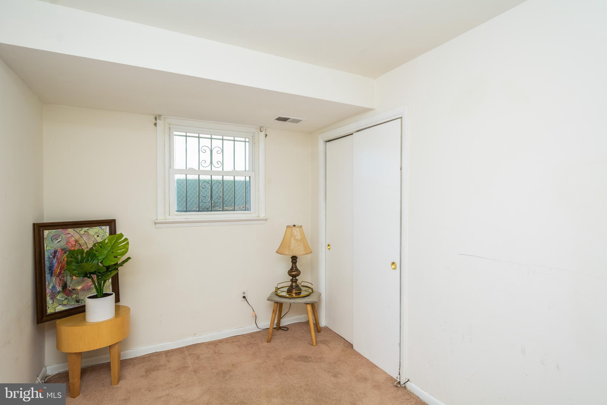 HALLS HILL - Residential