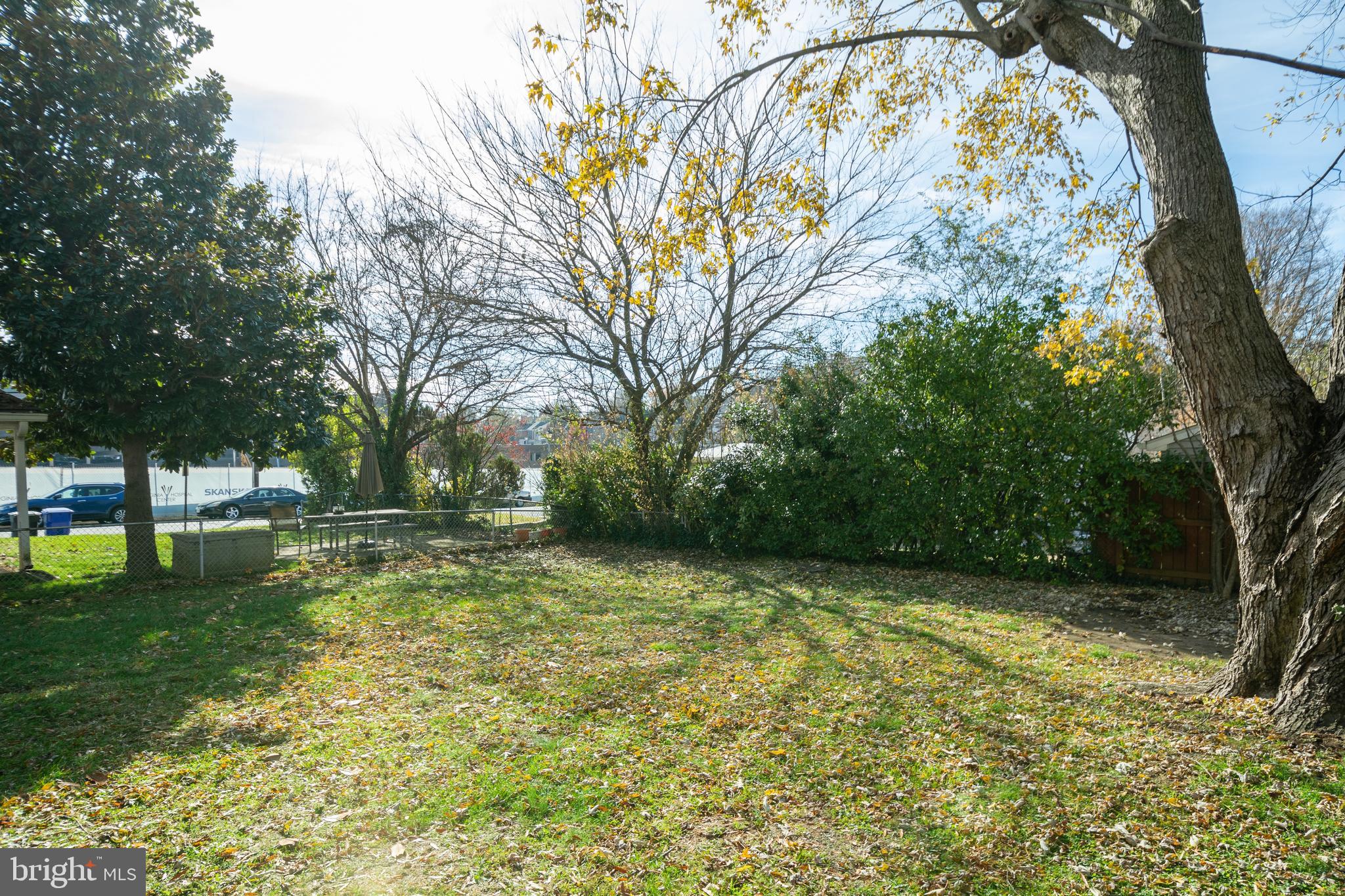 HALLS HILL - Residential