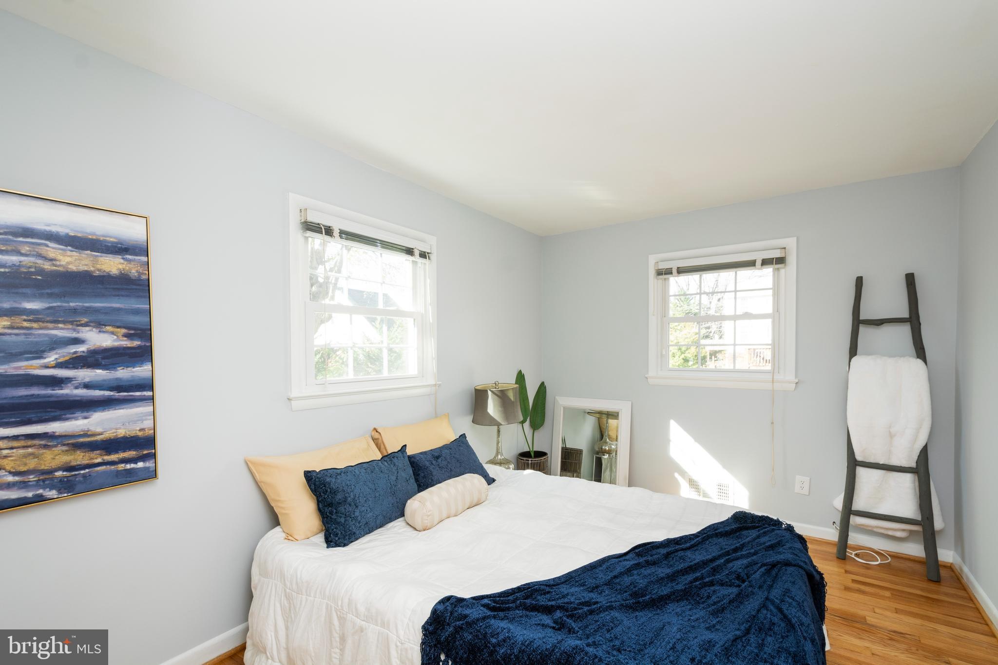 HALLS HILL - Residential