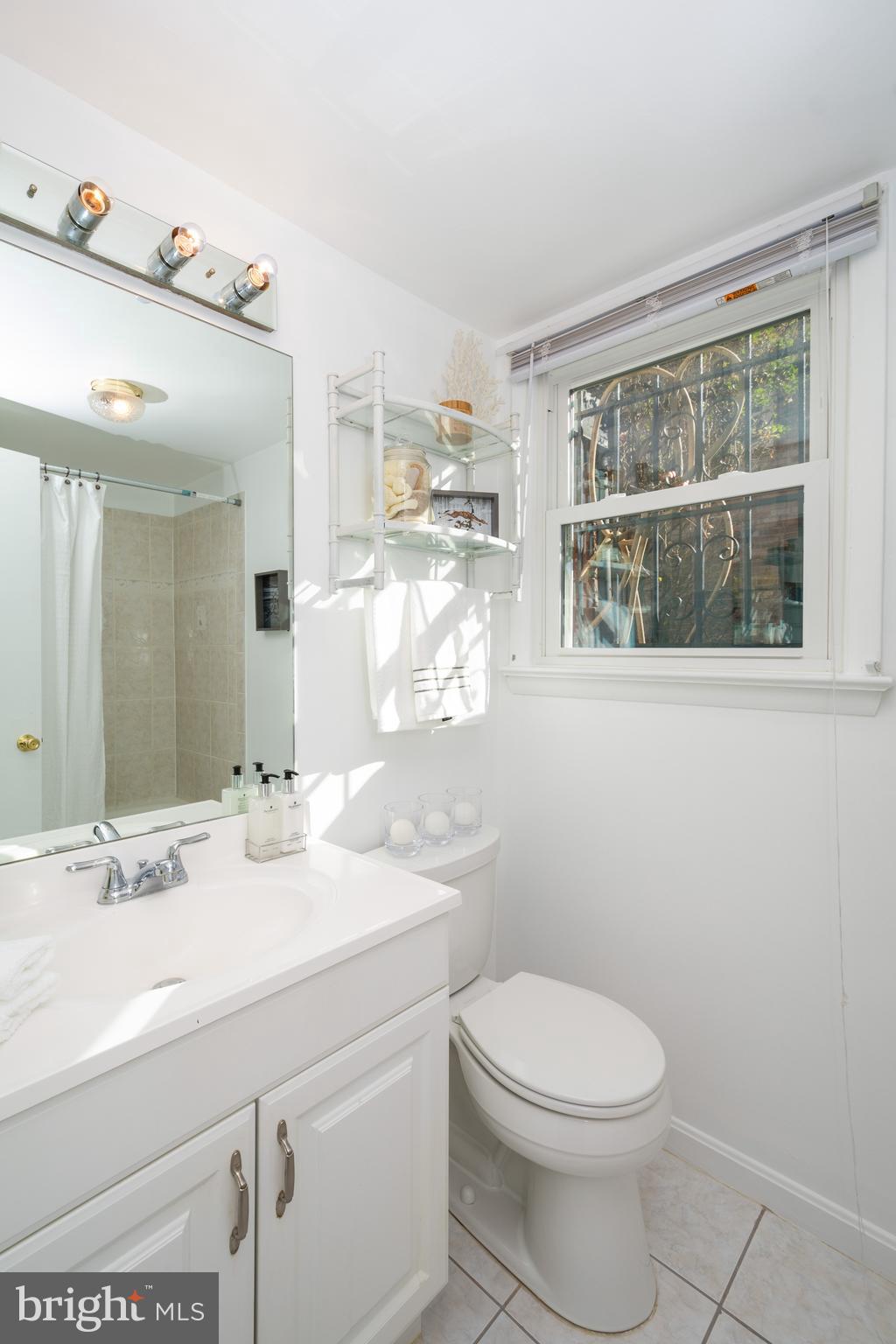 HALLS HILL - Residential