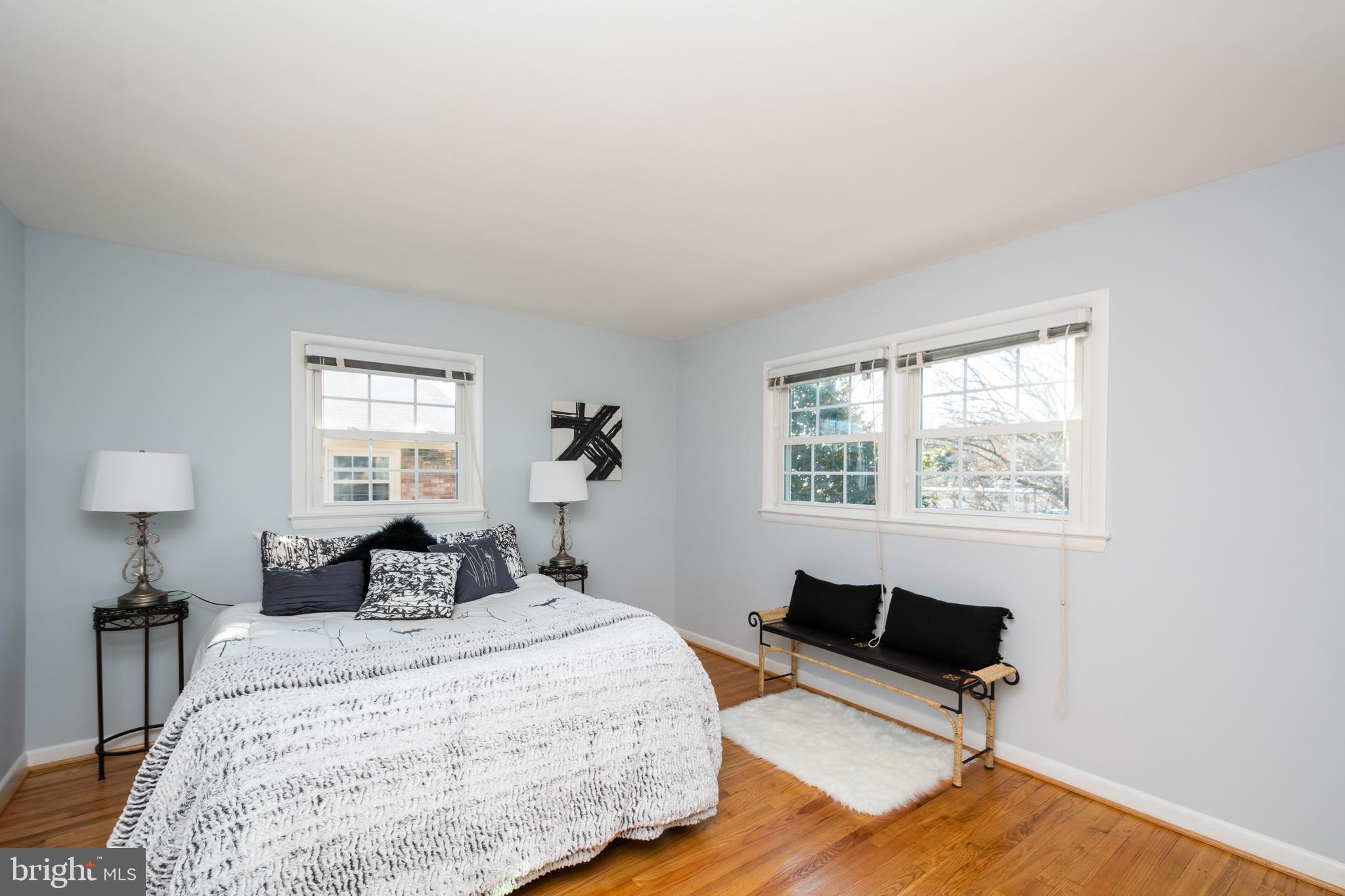 HALLS HILL - Residential