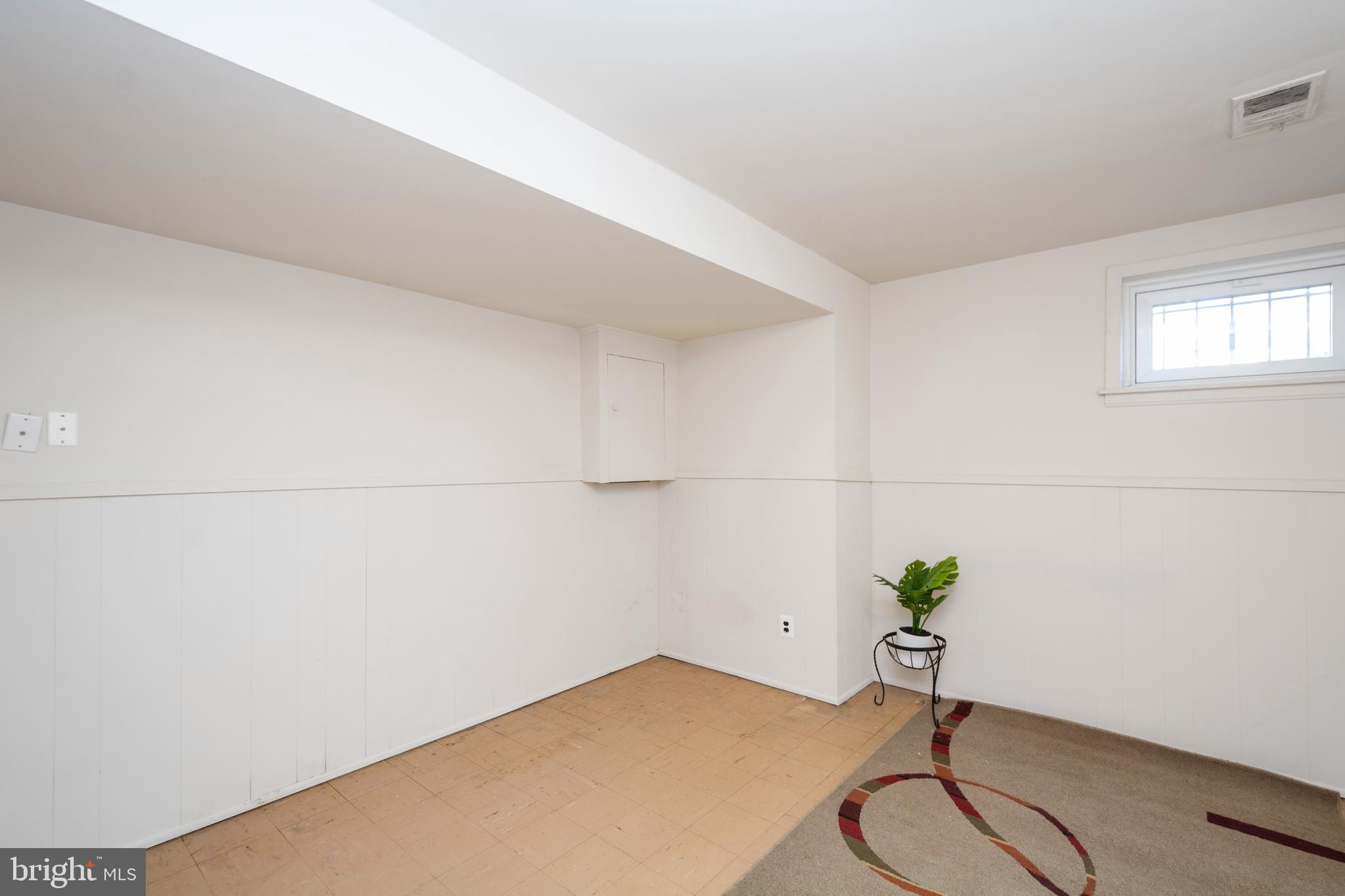 HALLS HILL - Residential