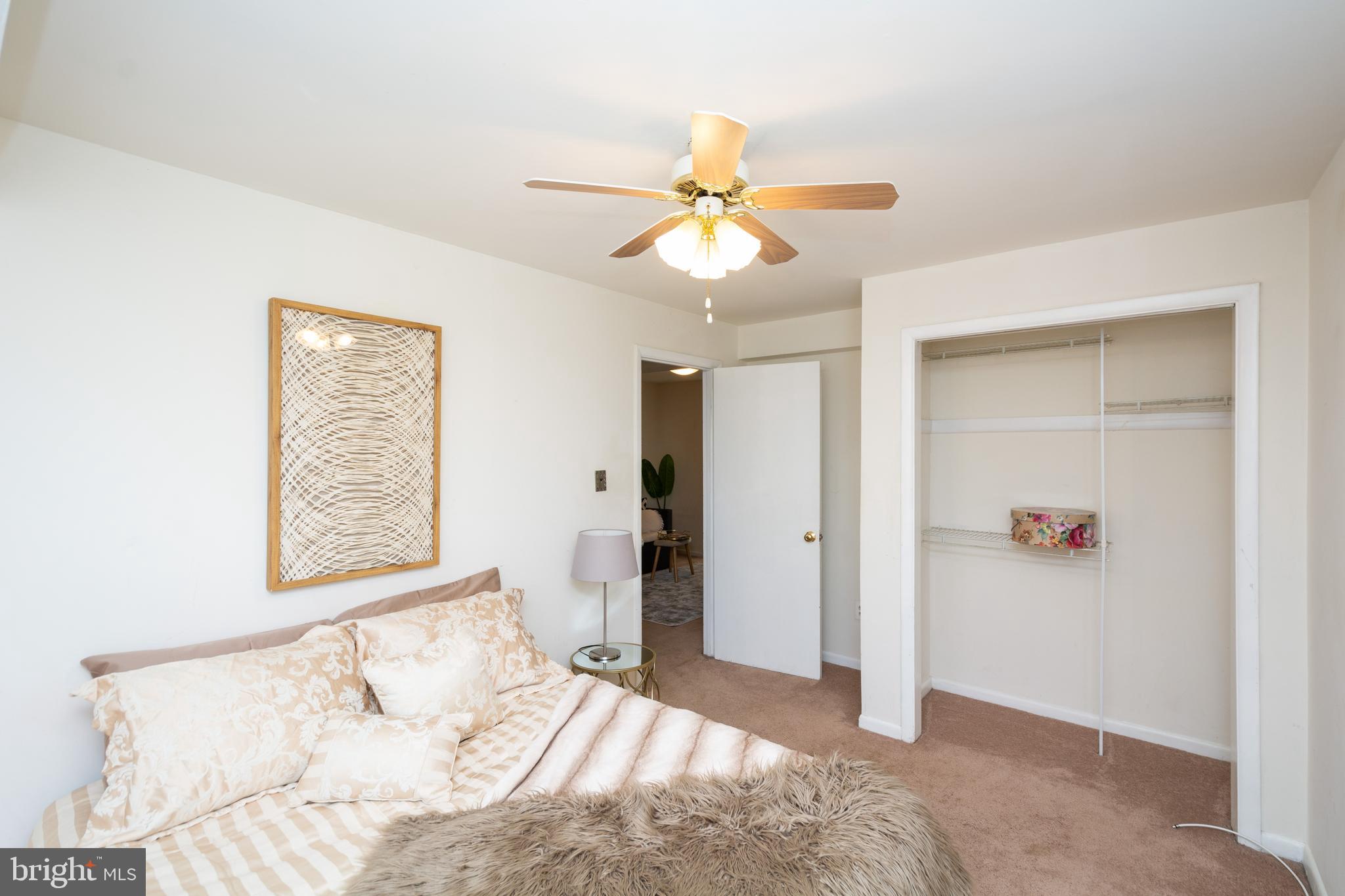 HALLS HILL - Residential