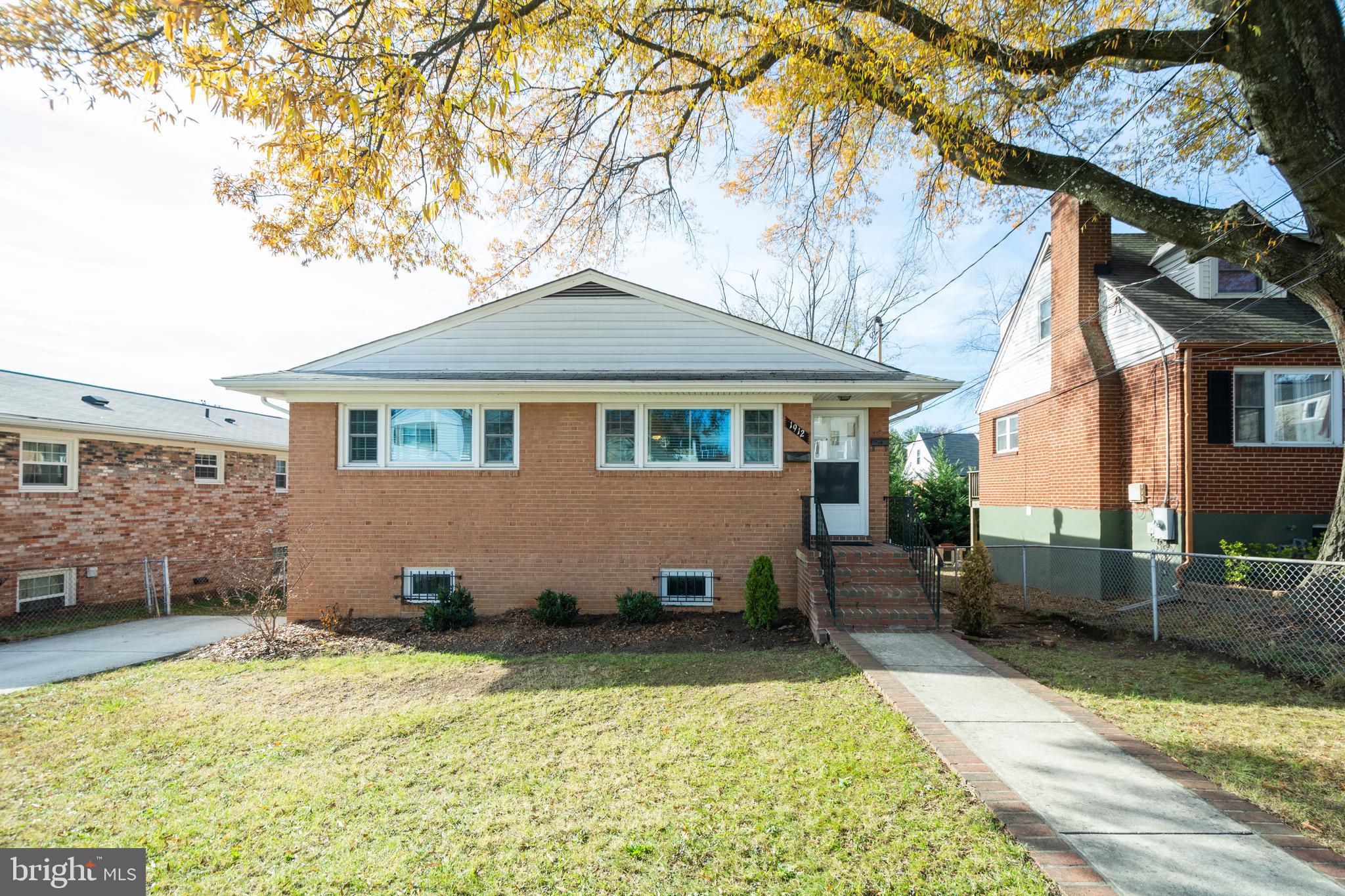 HALLS HILL - Residential