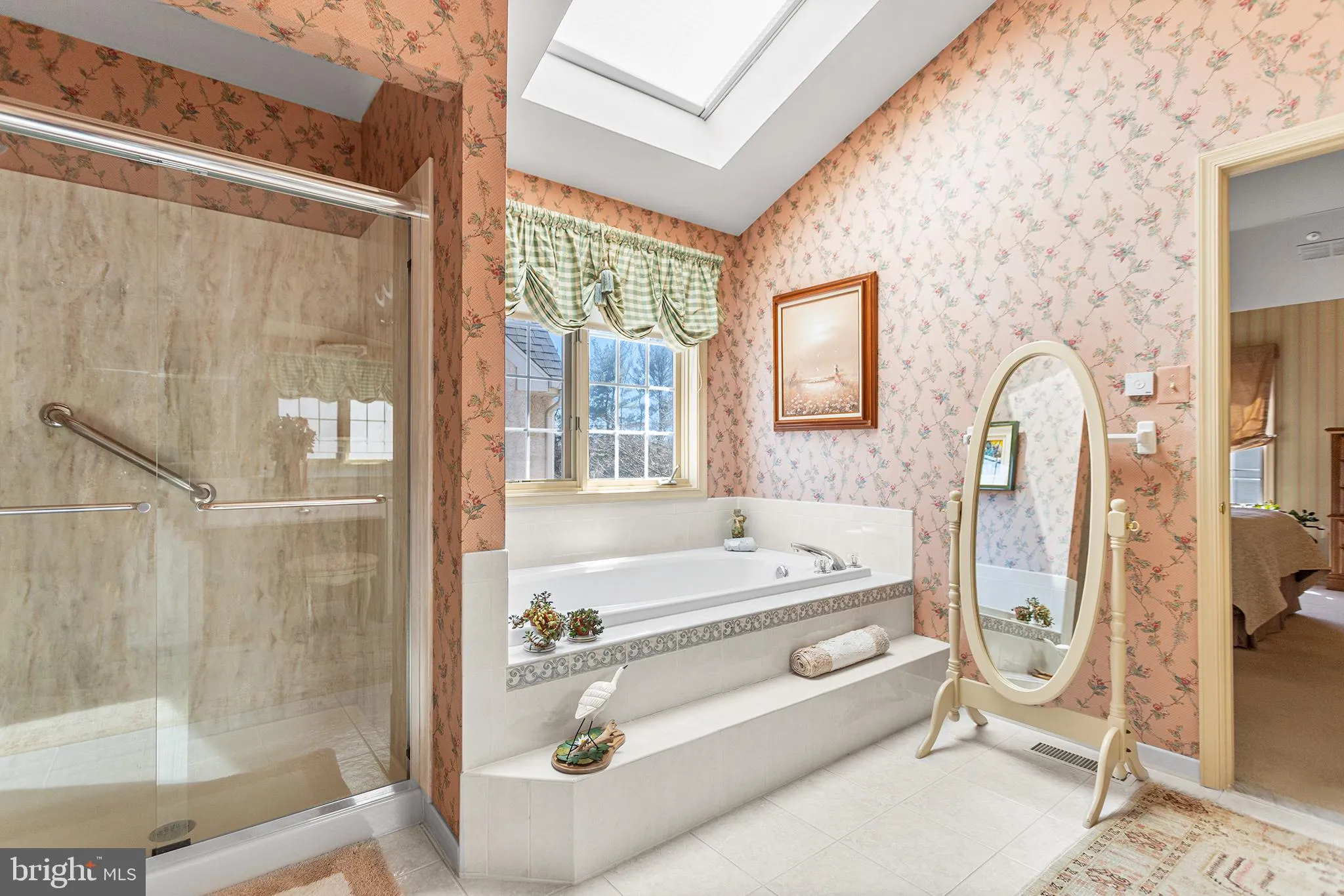 Newtown Square, Pennsylvania 19073, United States, 4 Bedrooms Bedrooms, ,4 BathroomsBathrooms,Residential,Pending,101518