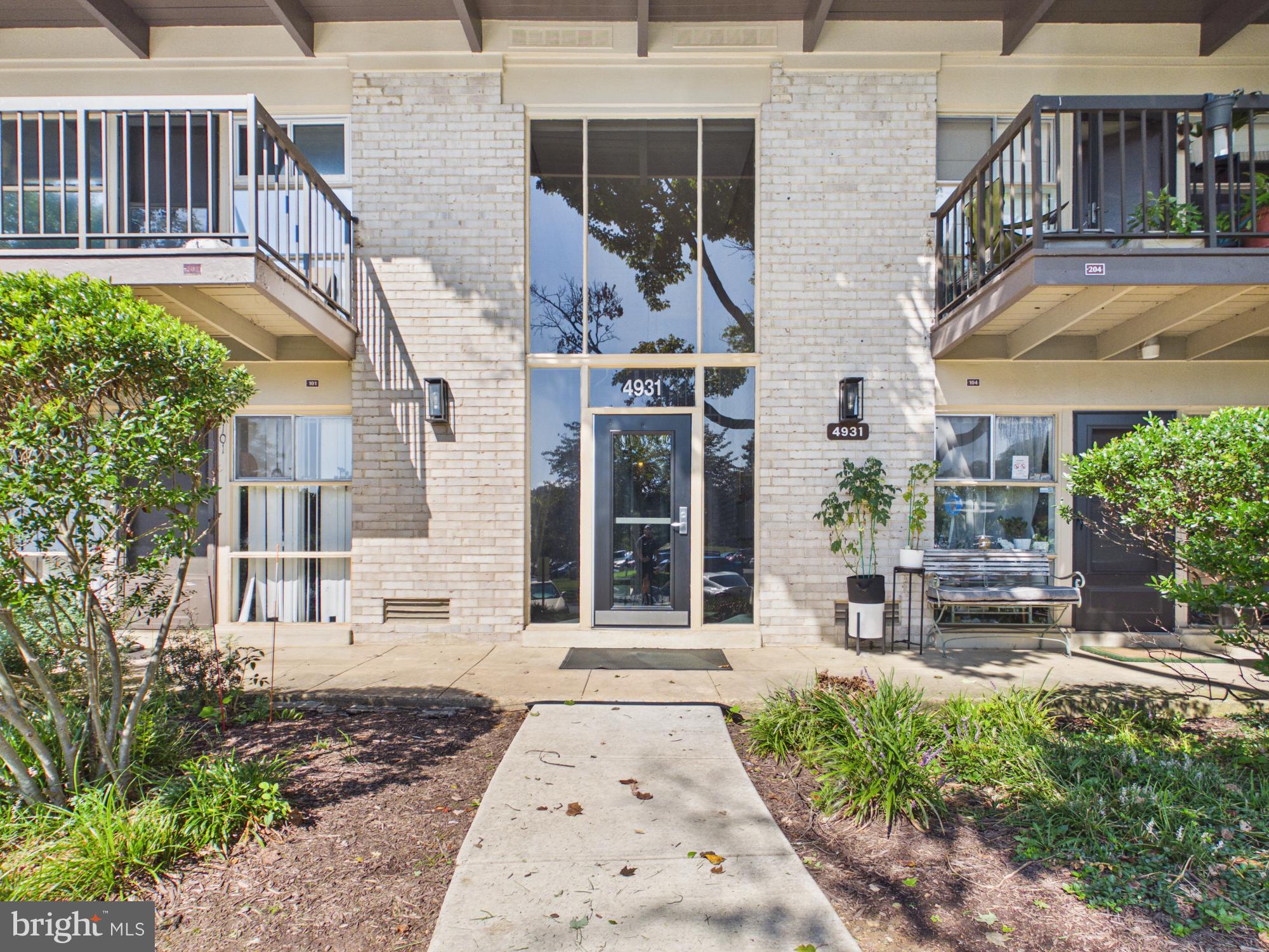 4931 AMERICANA DRIVE