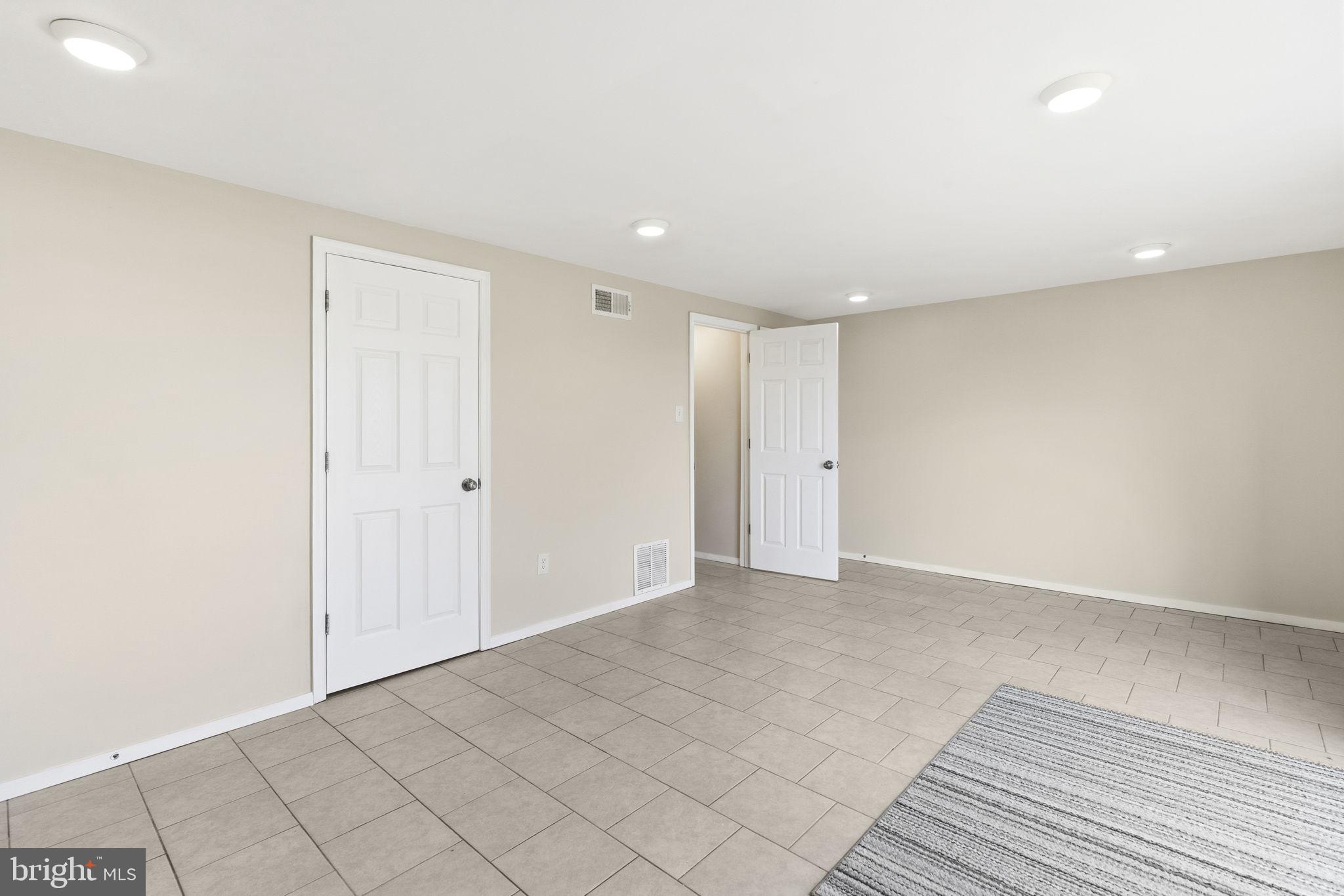 WATER GATE - Residential